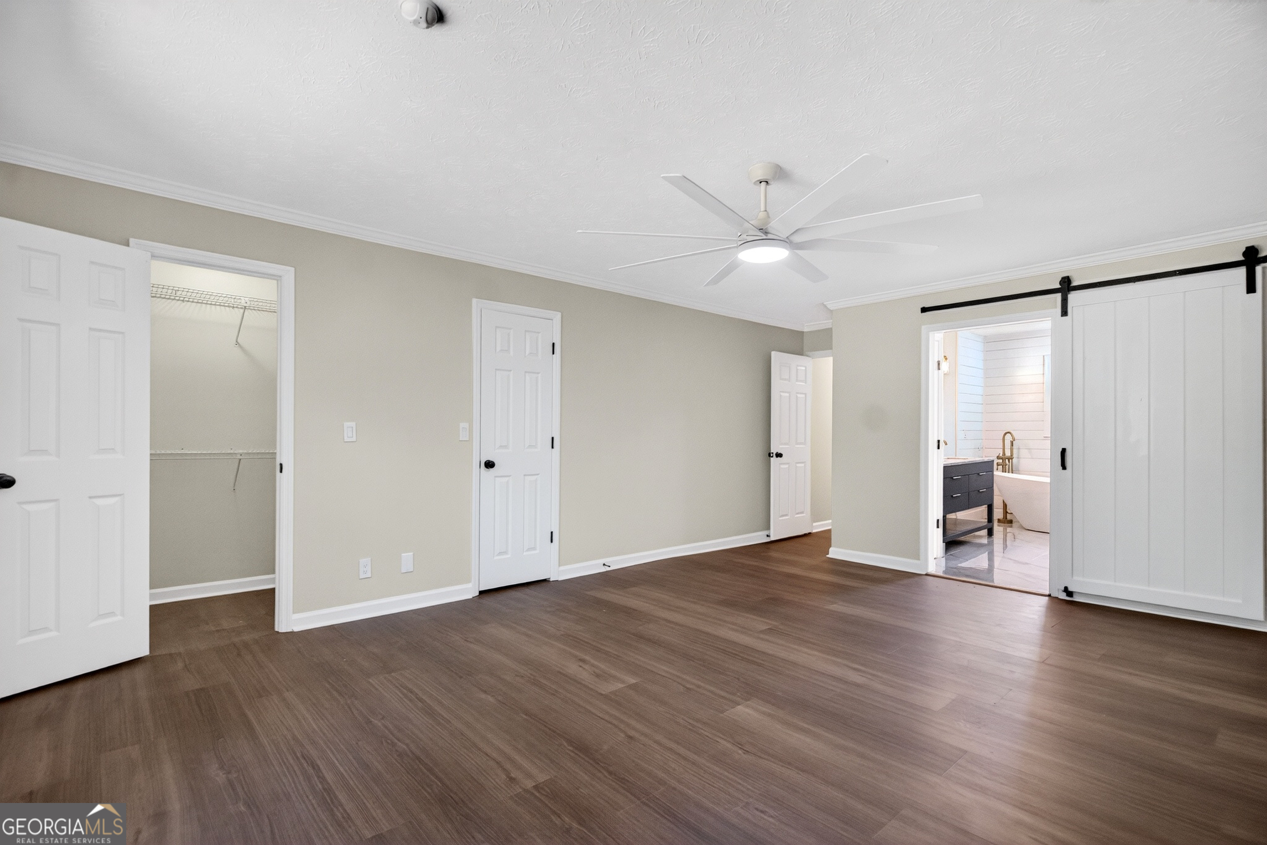 406 Ashford Circle Property Photo 23
