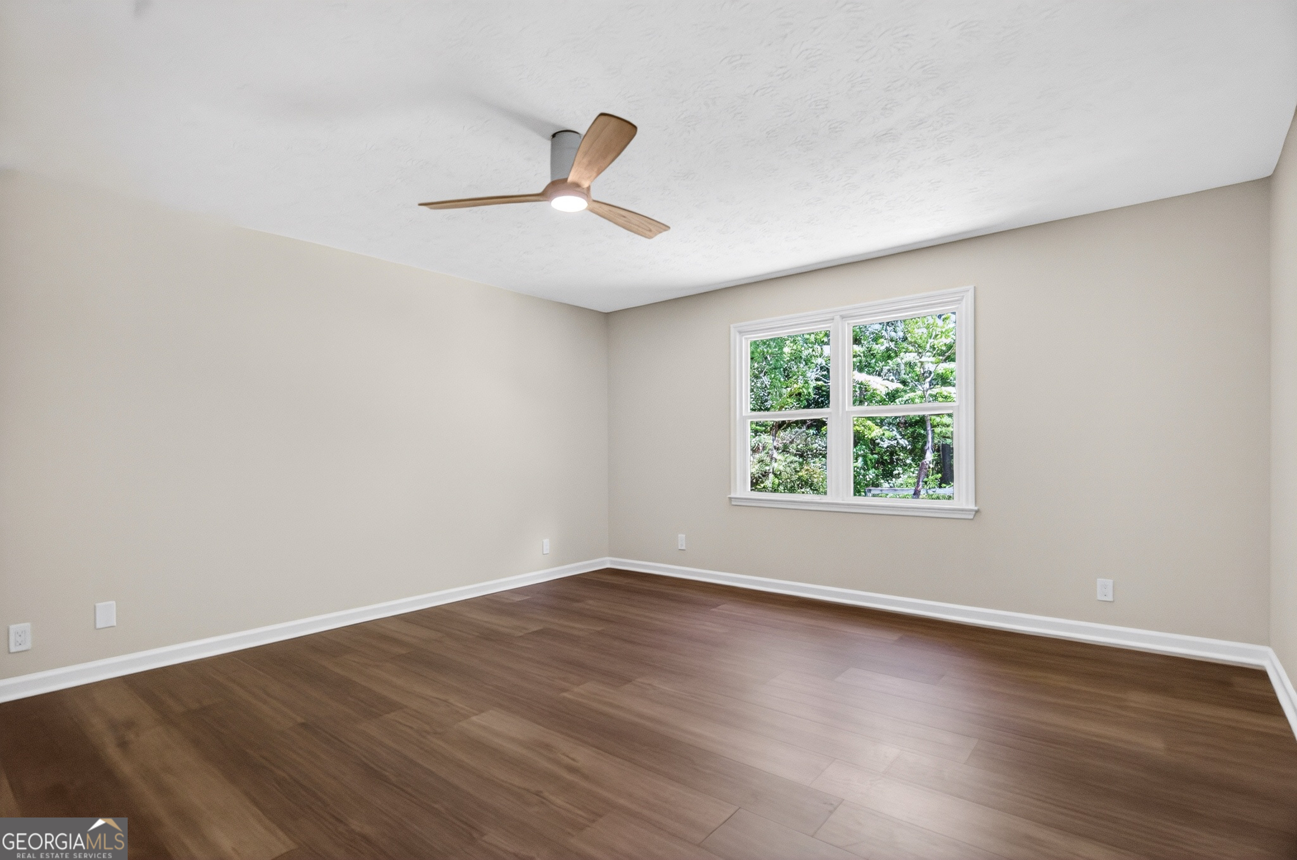 406 Ashford Circle Property Photo 31