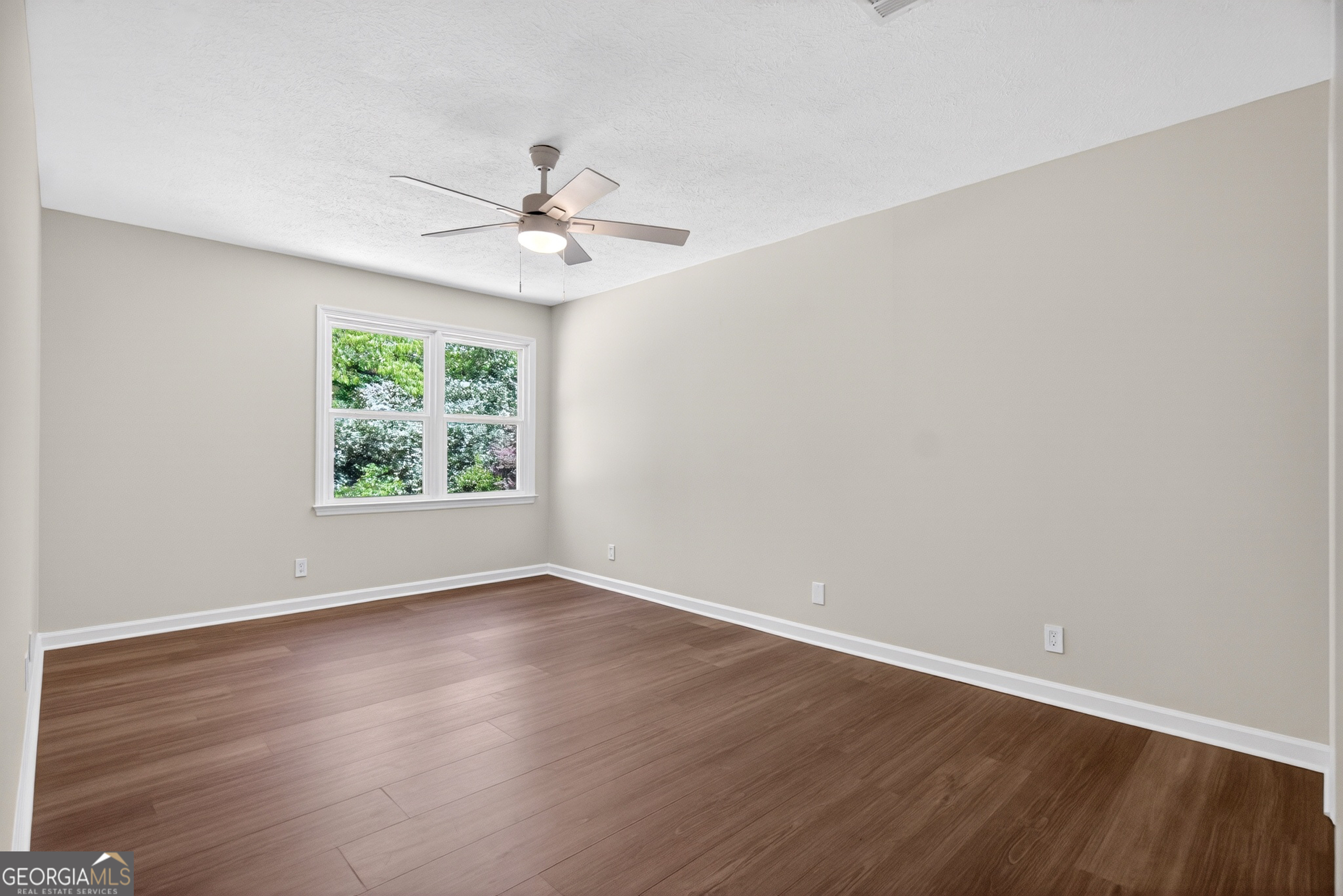 406 Ashford Circle Property Photo 34