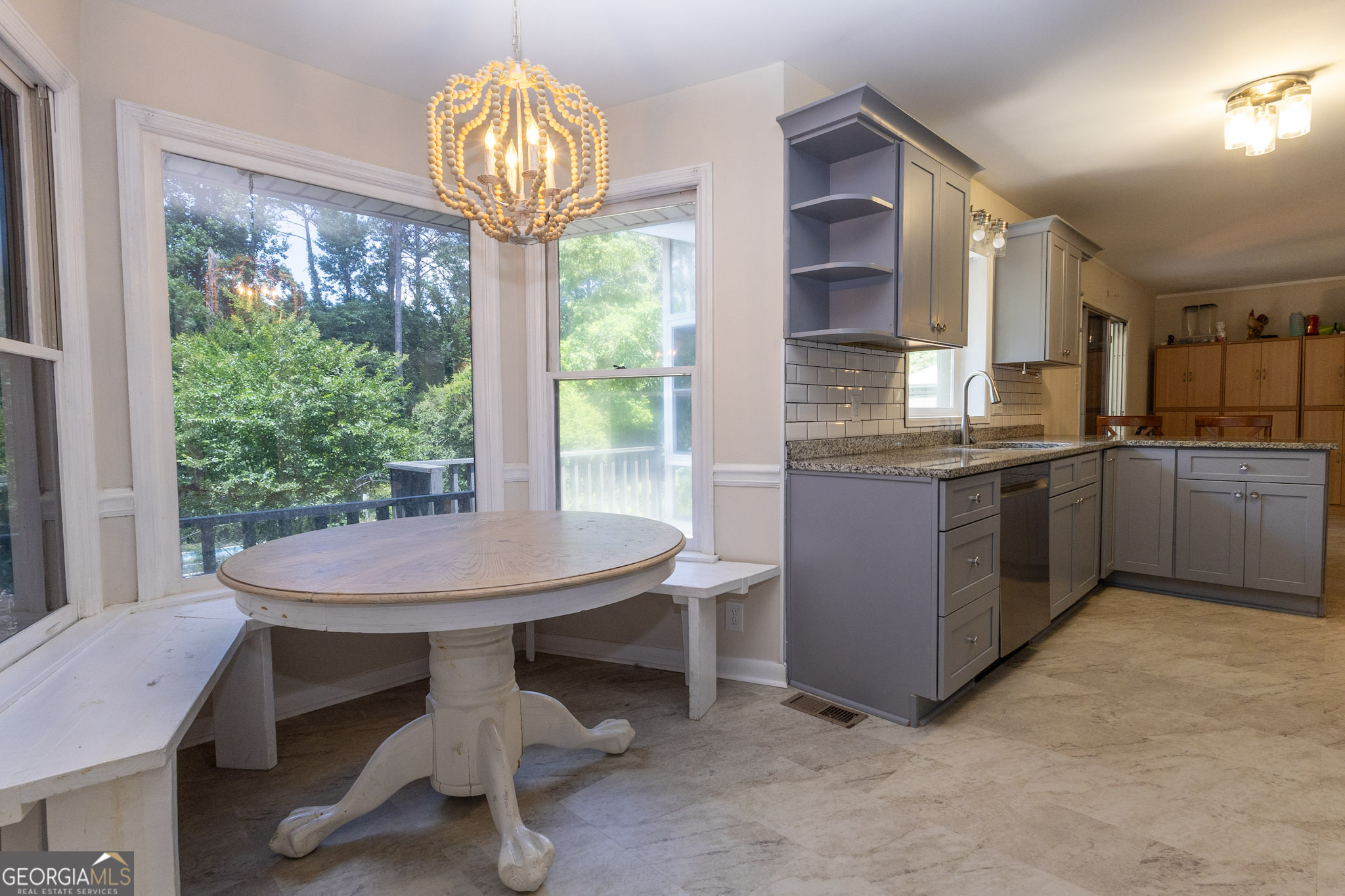 408 Skyway Drive Property Photo 14