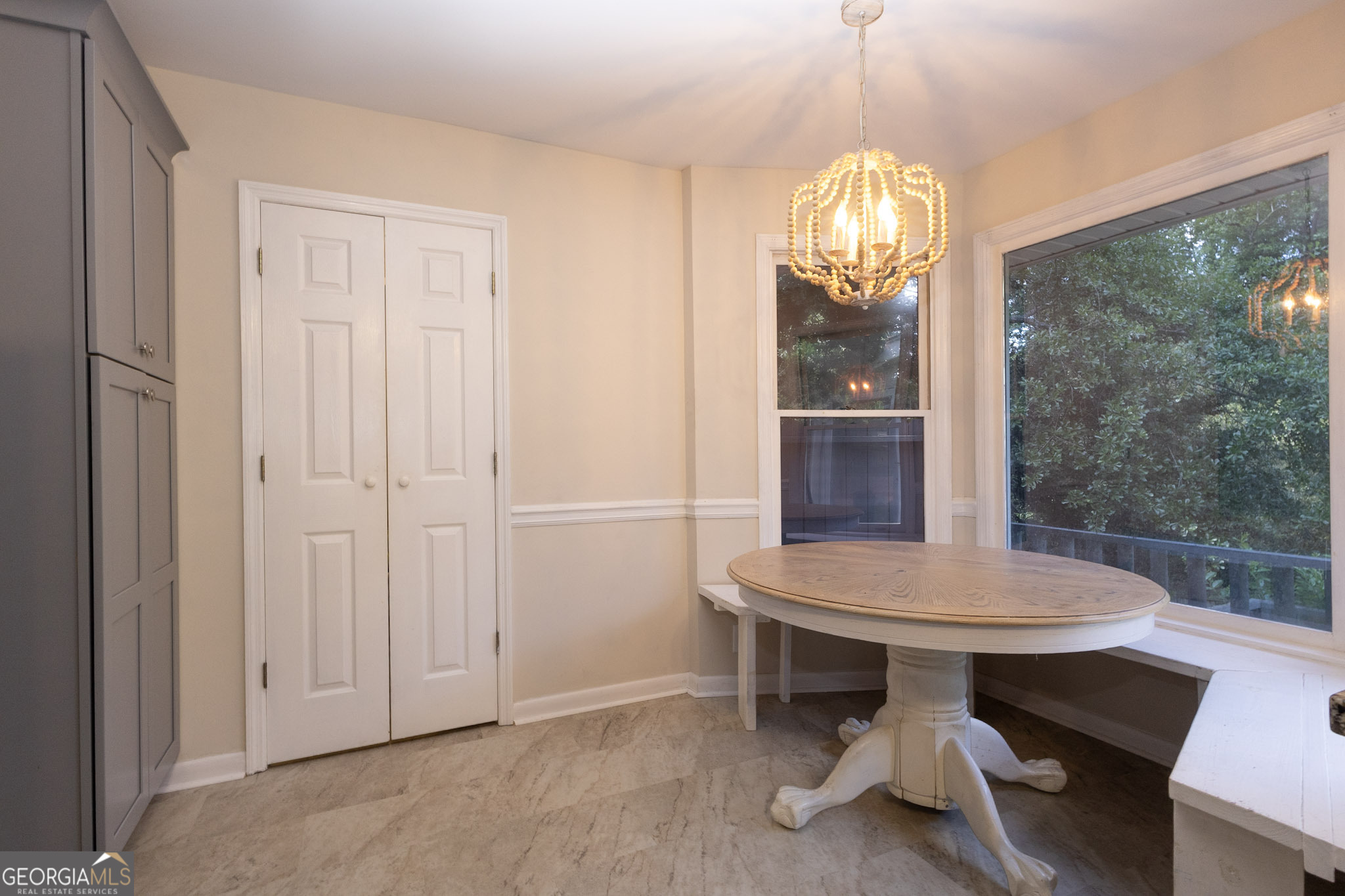 408 Skyway Drive Property Photo 15