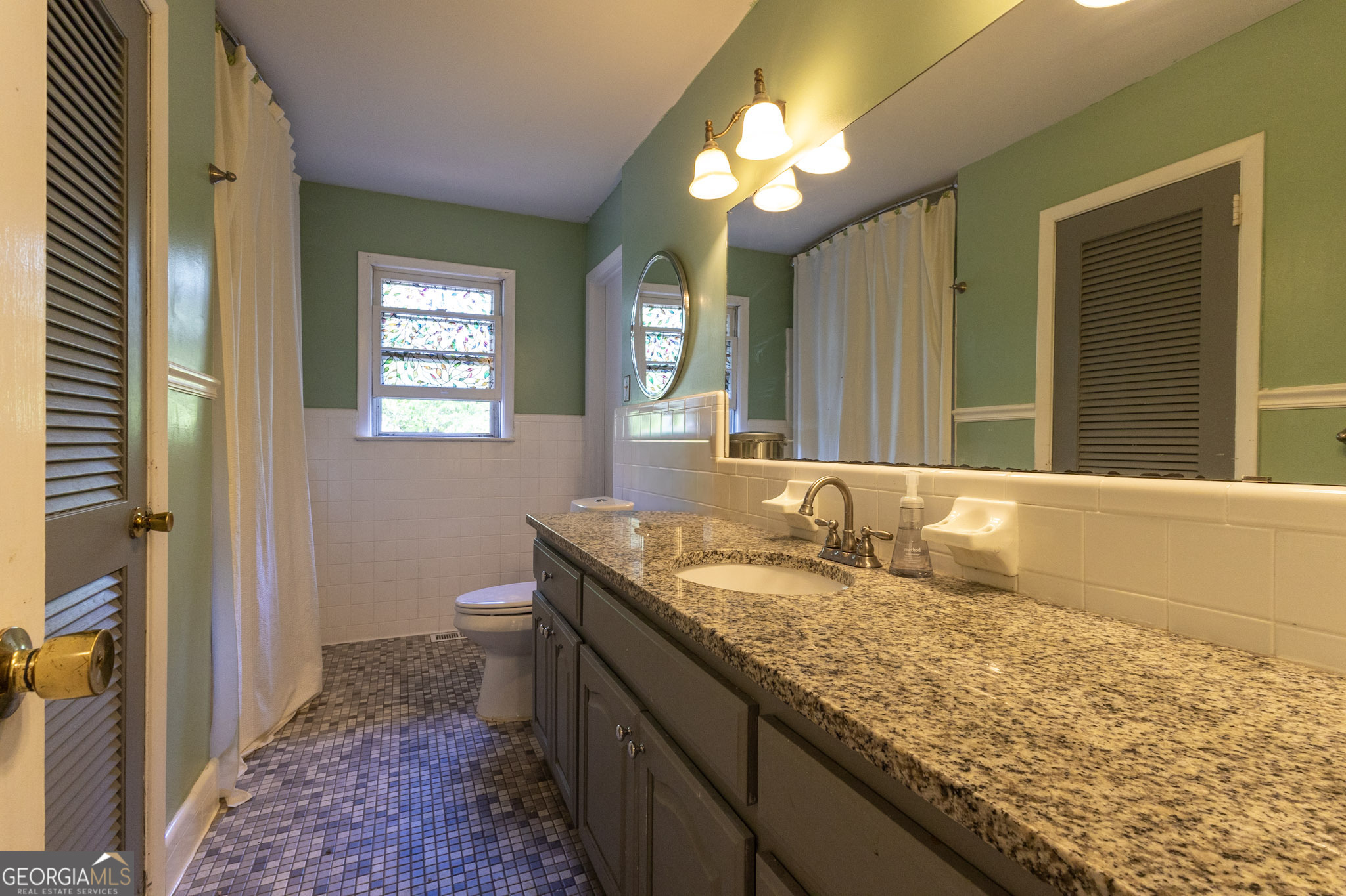 408 Skyway Drive Property Photo 18
