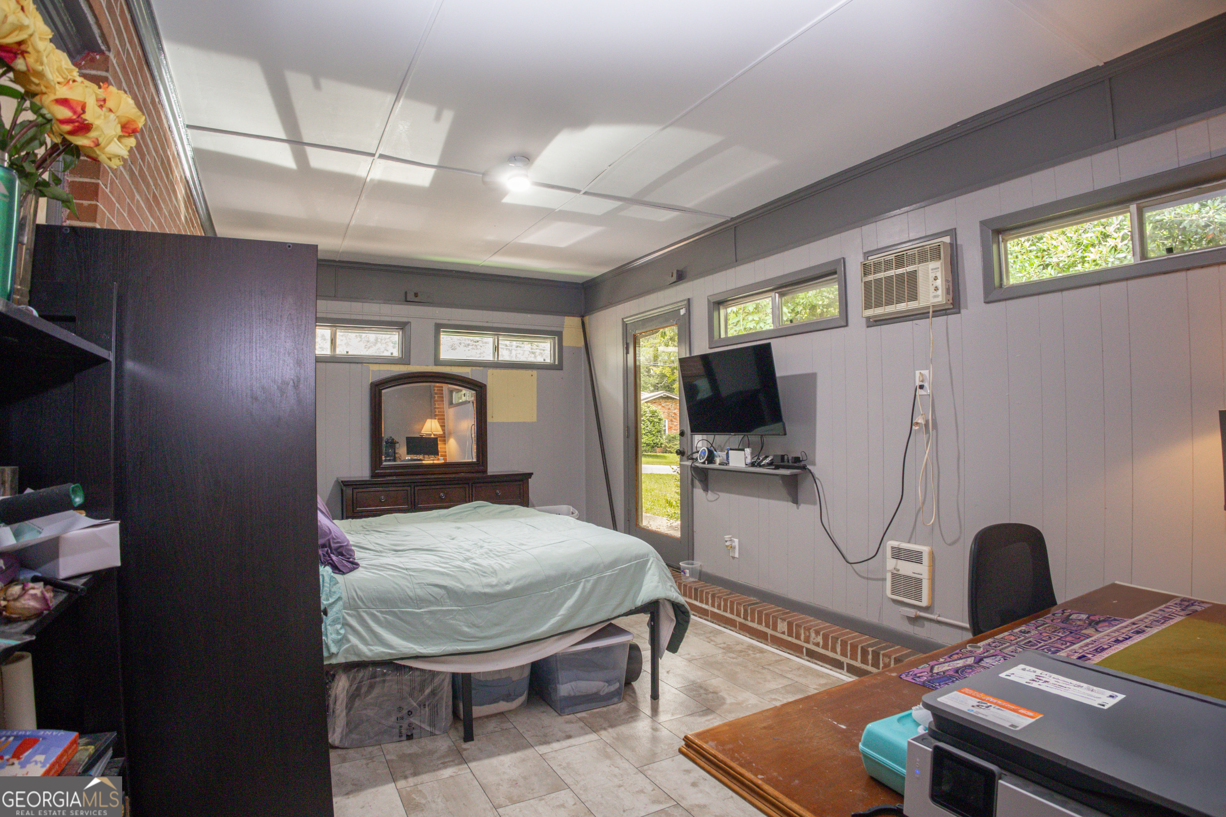408 Skyway Drive Property Photo 24