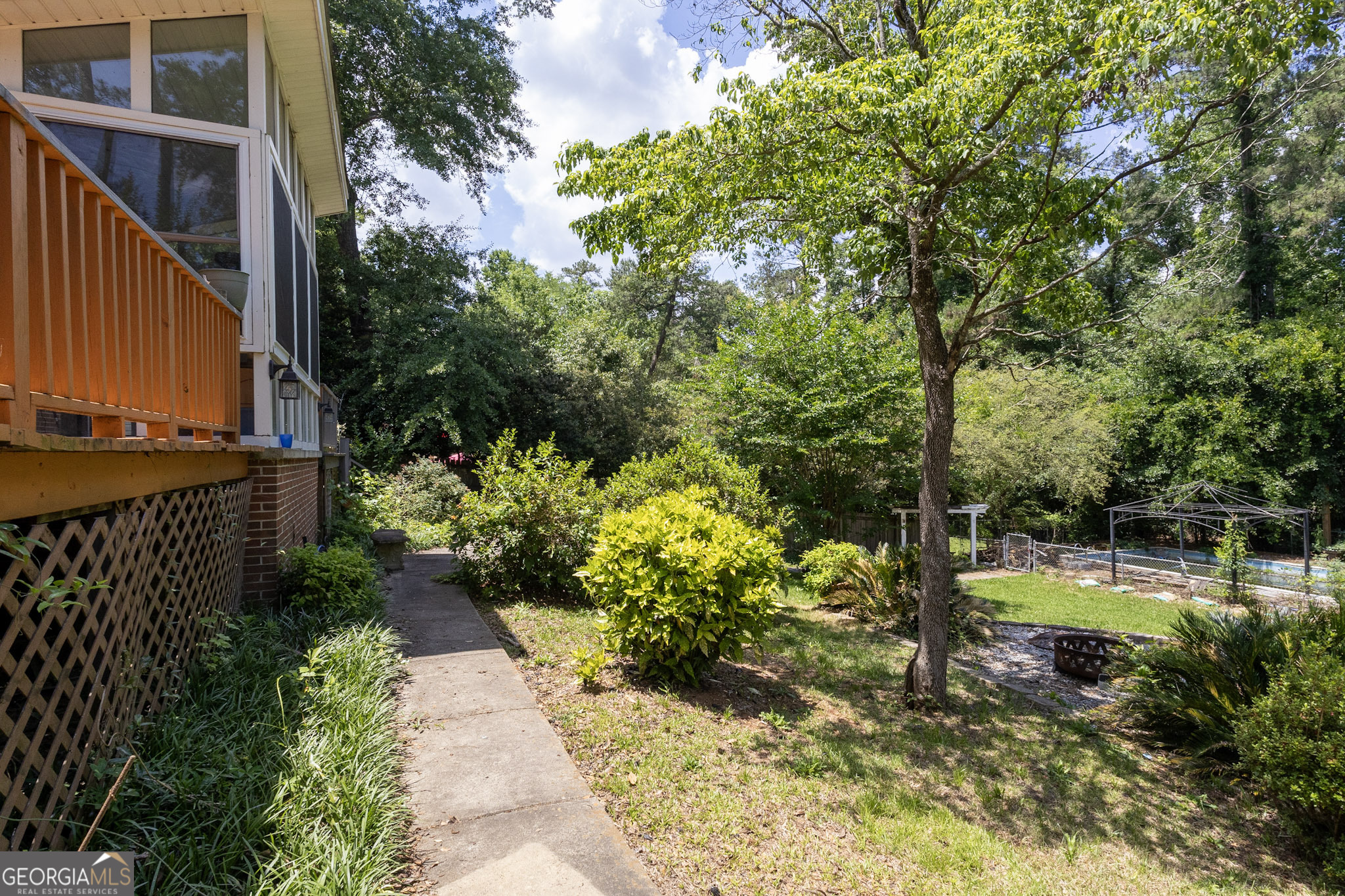 408 Skyway Drive Property Photo 34