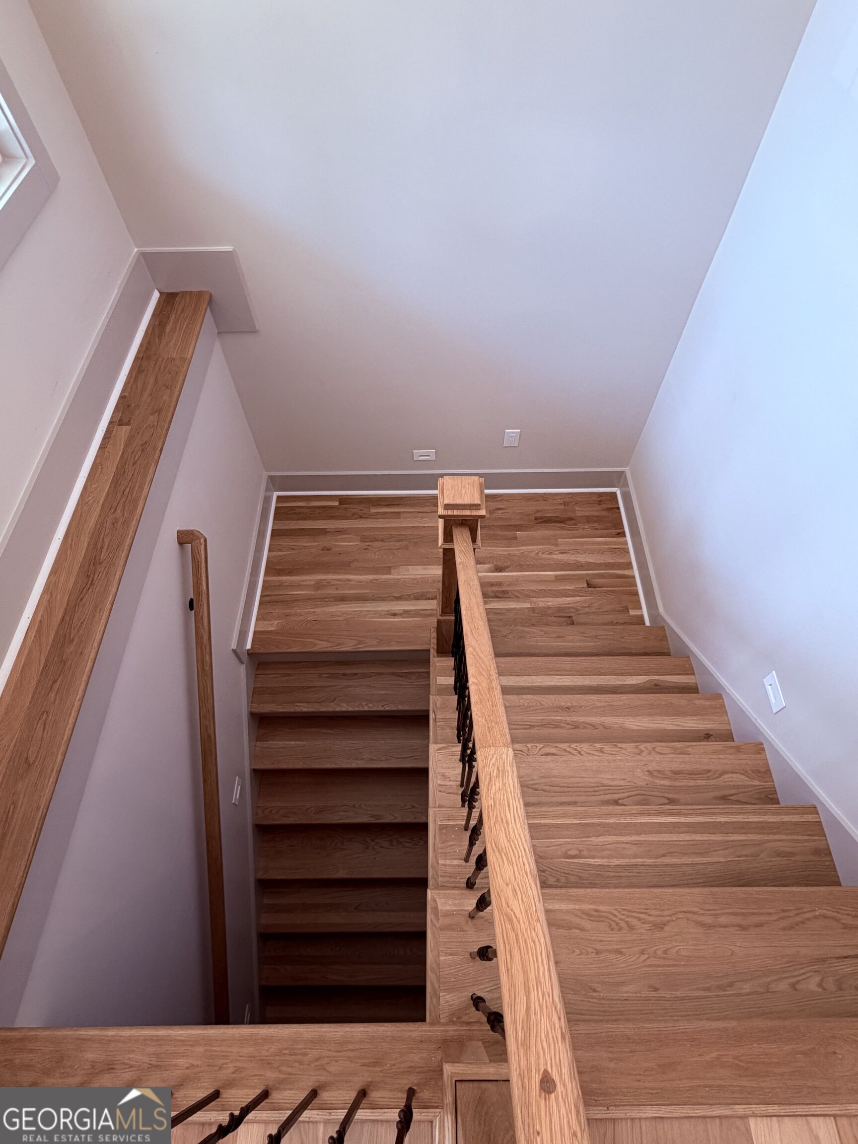 260 Edgewater Trail S Property Photo 4