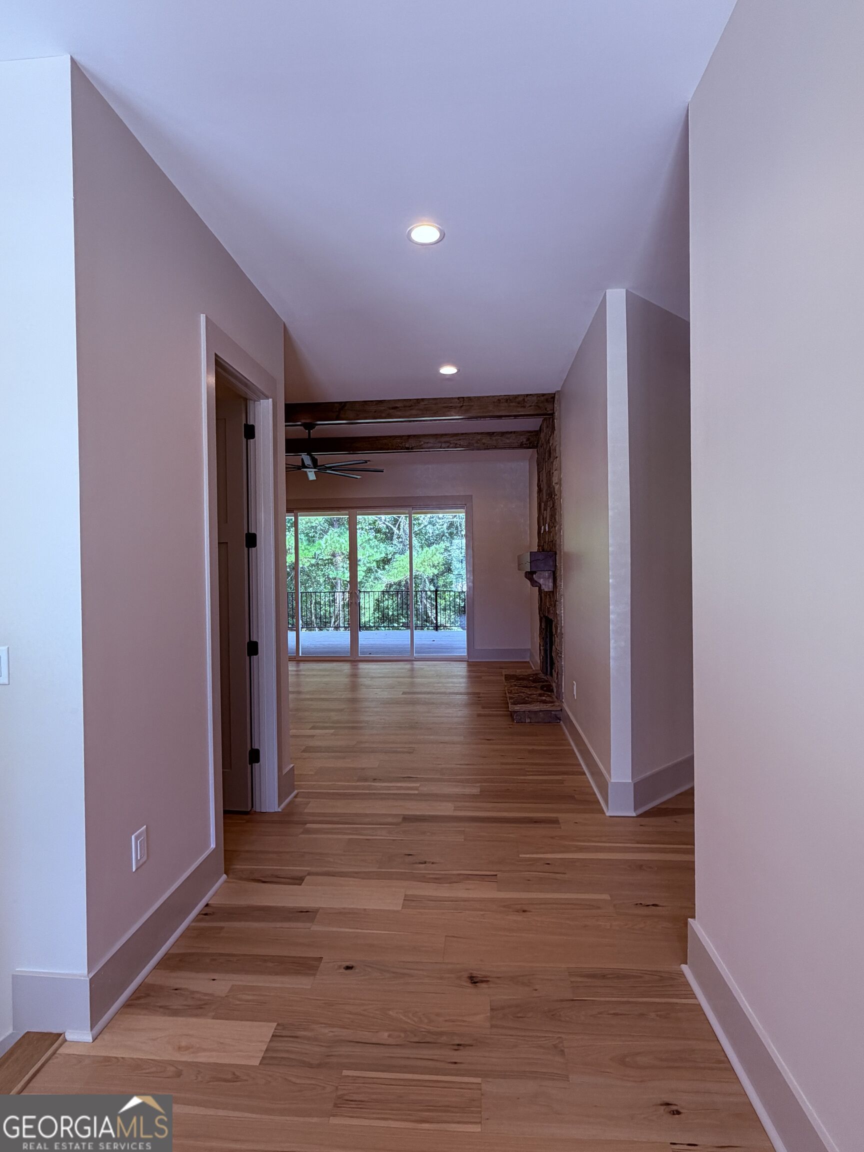 260 Edgewater Trail S Property Photo 6
