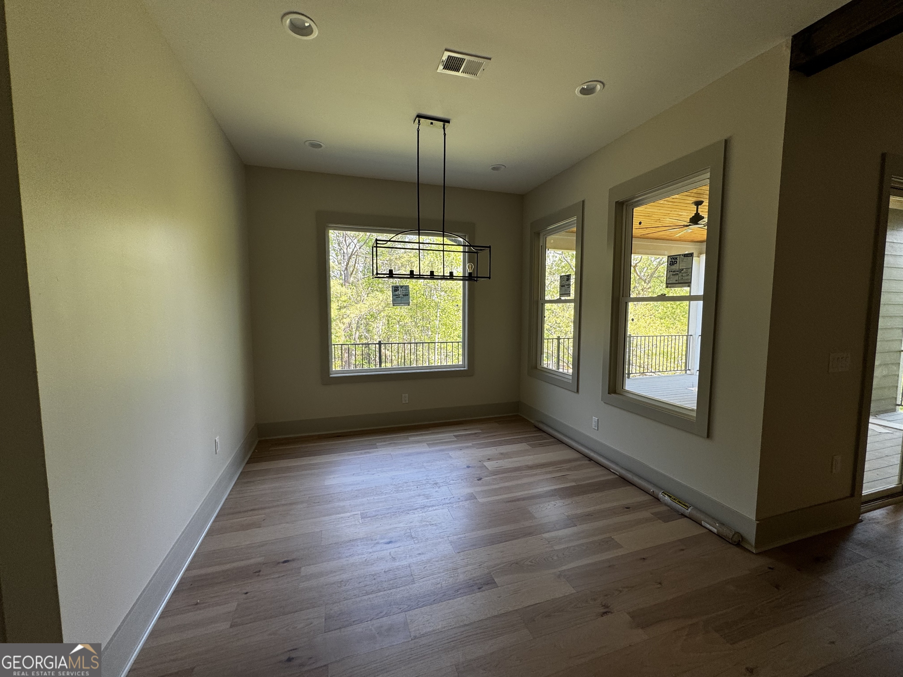260 Edgewater Trail S Property Photo 14