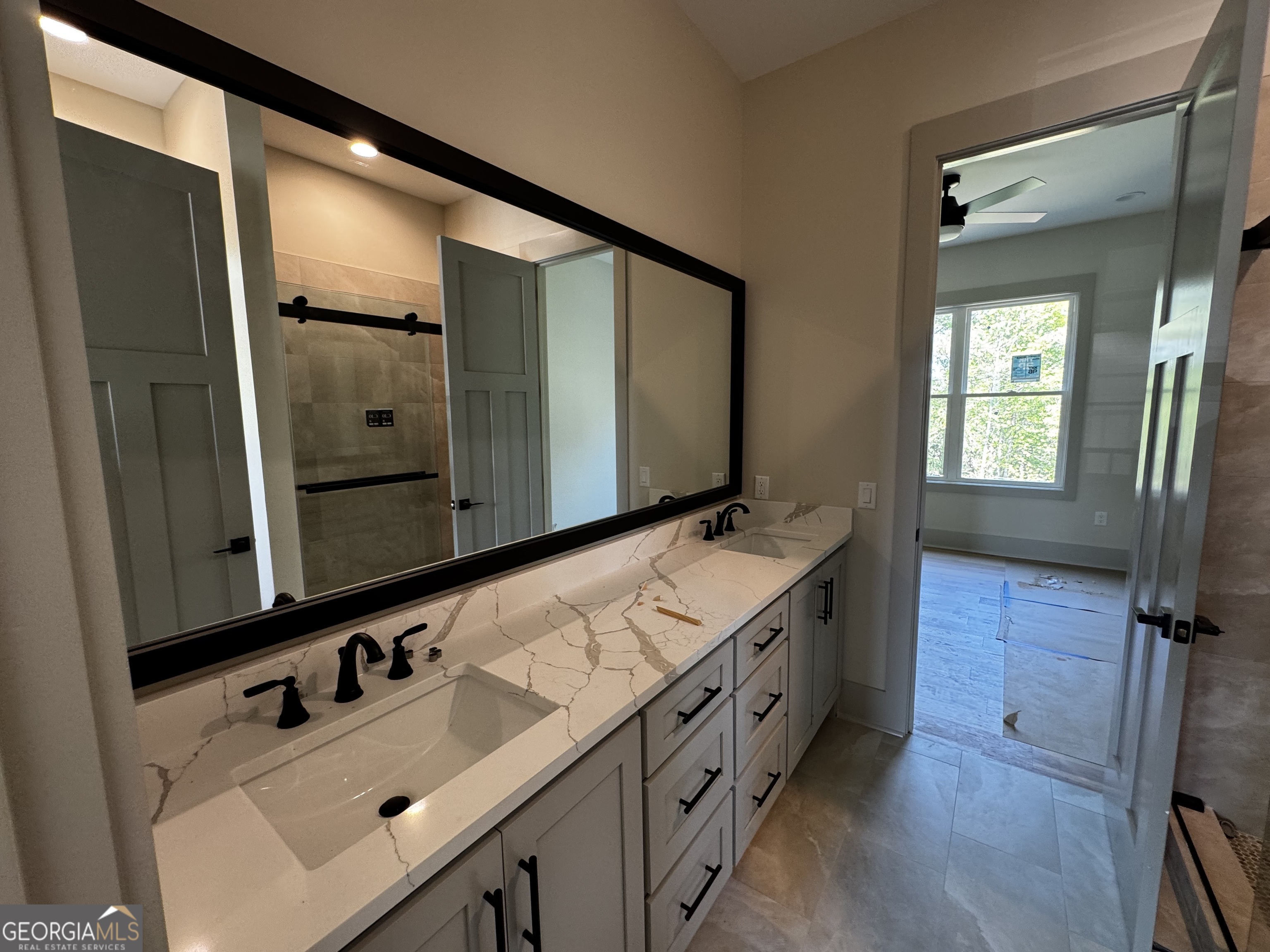 260 Edgewater Trail S Property Photo 31