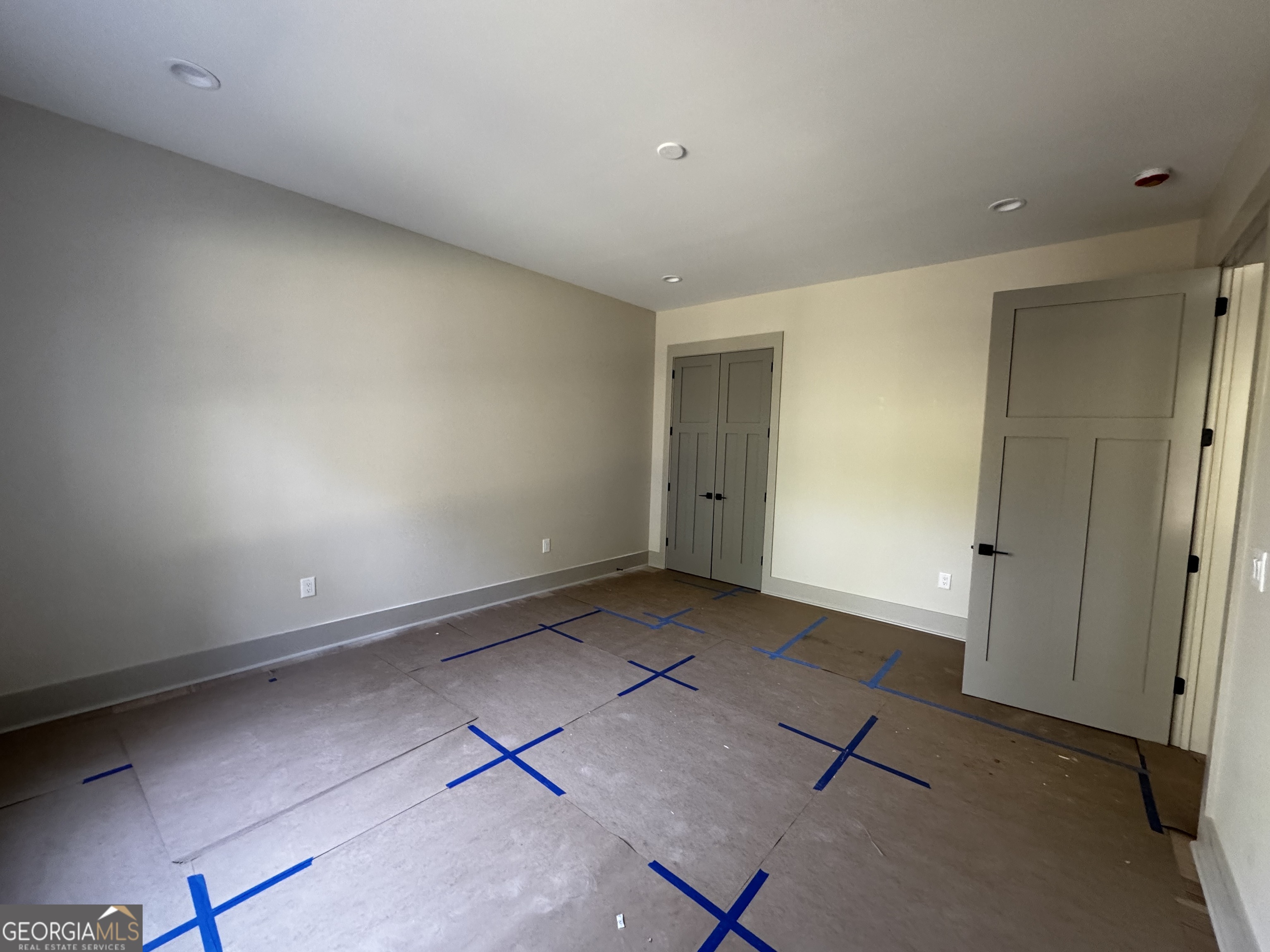 260 Edgewater Trail S Property Photo 33