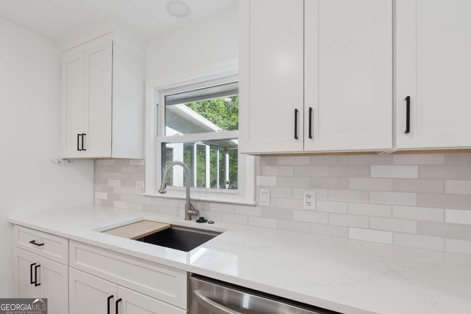 14030 Cogburn Road Property Photo 7