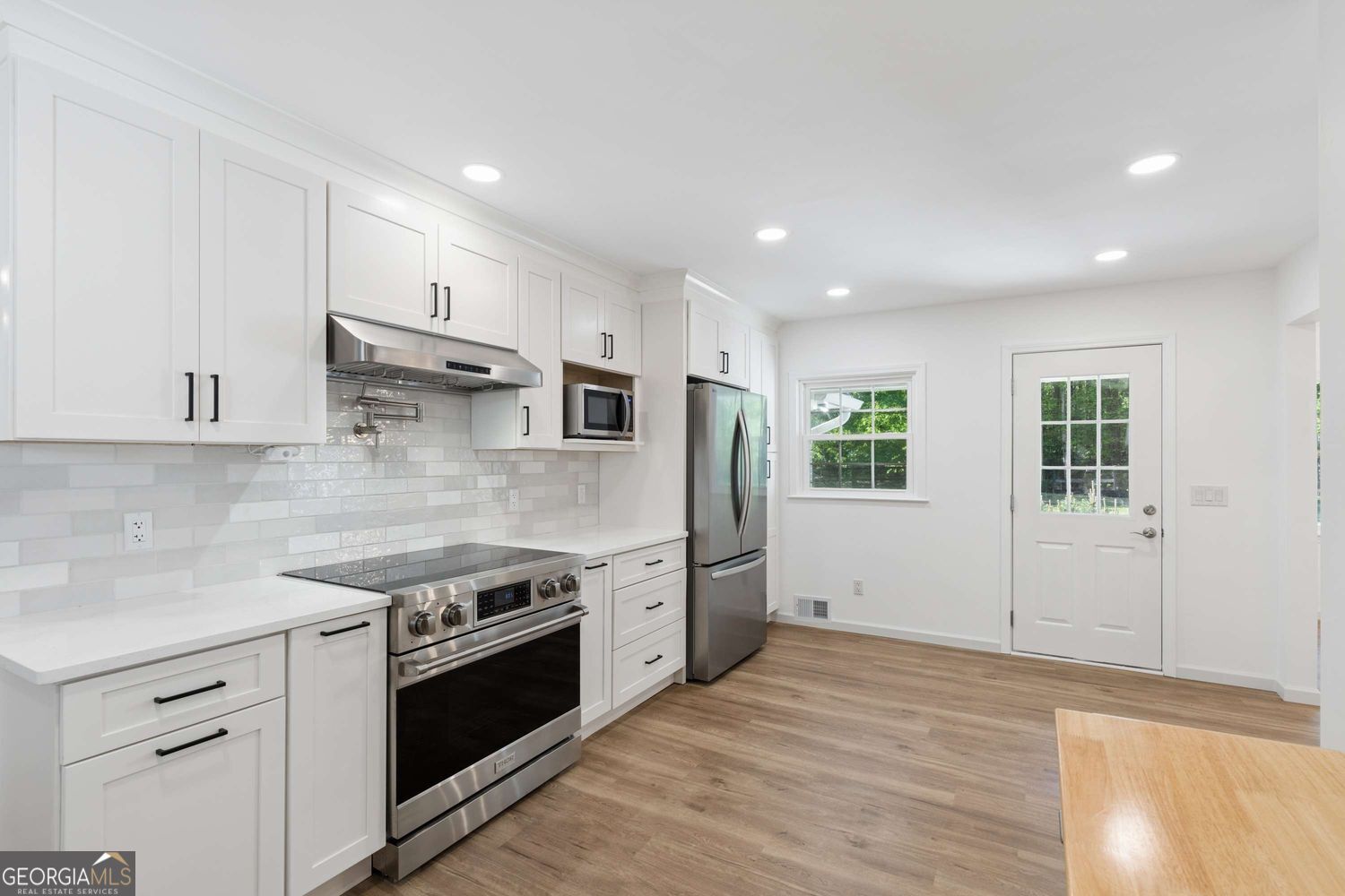14030 Cogburn Road Property Photo 8