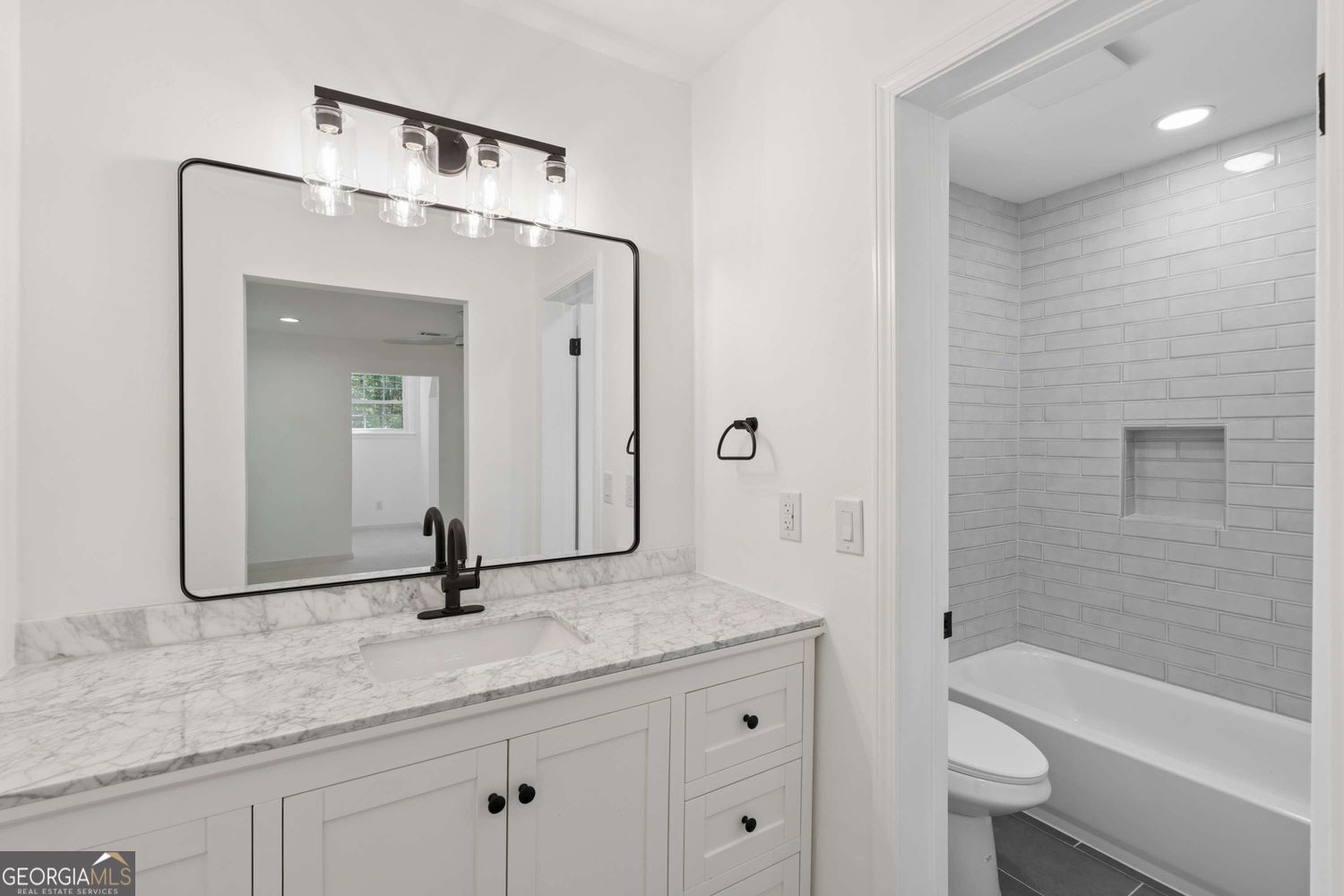 14030 Cogburn Road Property Photo 38
