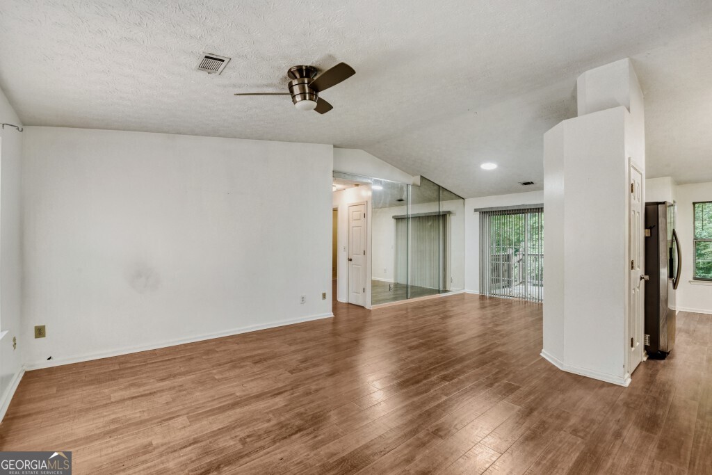2032 Briar Trail Court Sw Property Photo 4