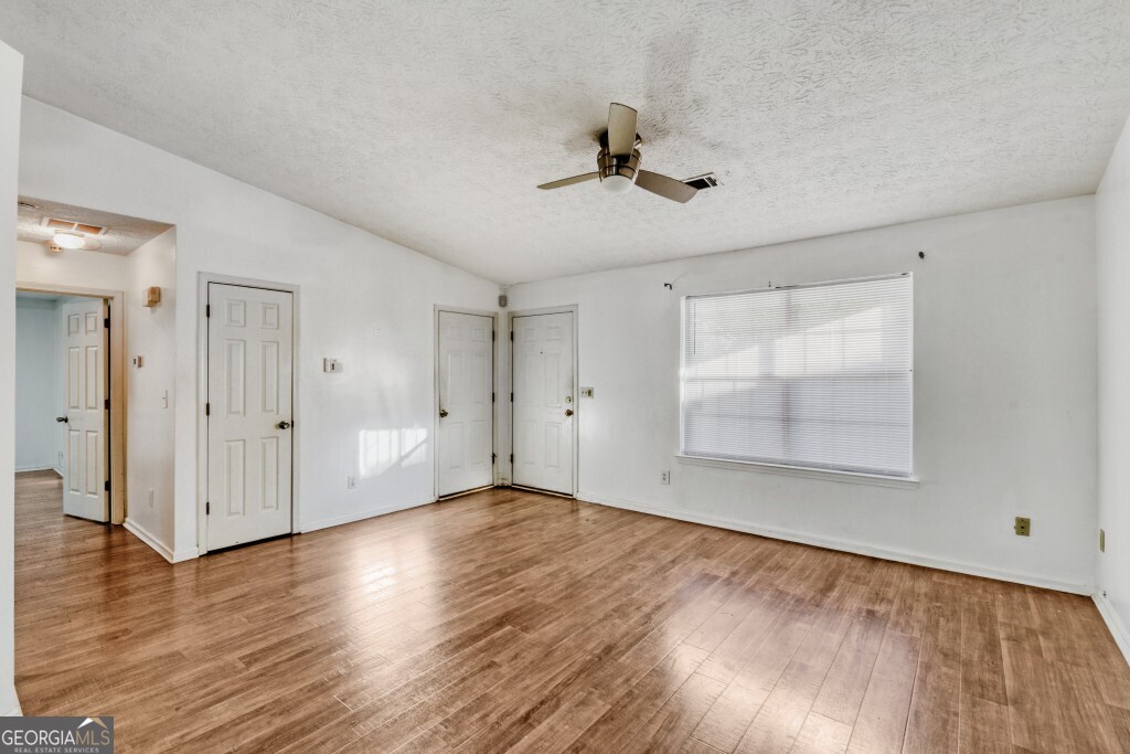 2032 Briar Trail Court Sw Property Photo 5