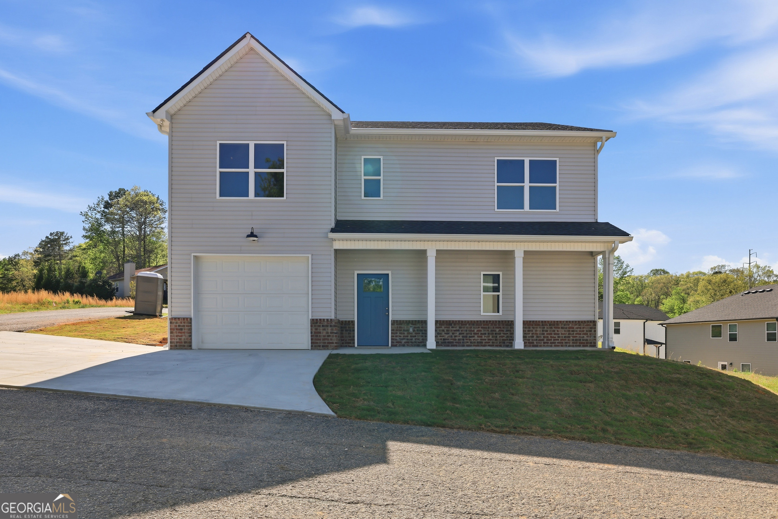 139 Saluda Drive Property Photo 4