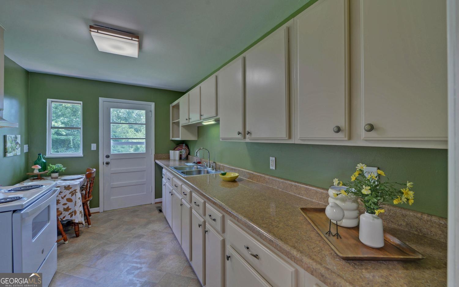 60 Kelsey Drive Property Photo 10