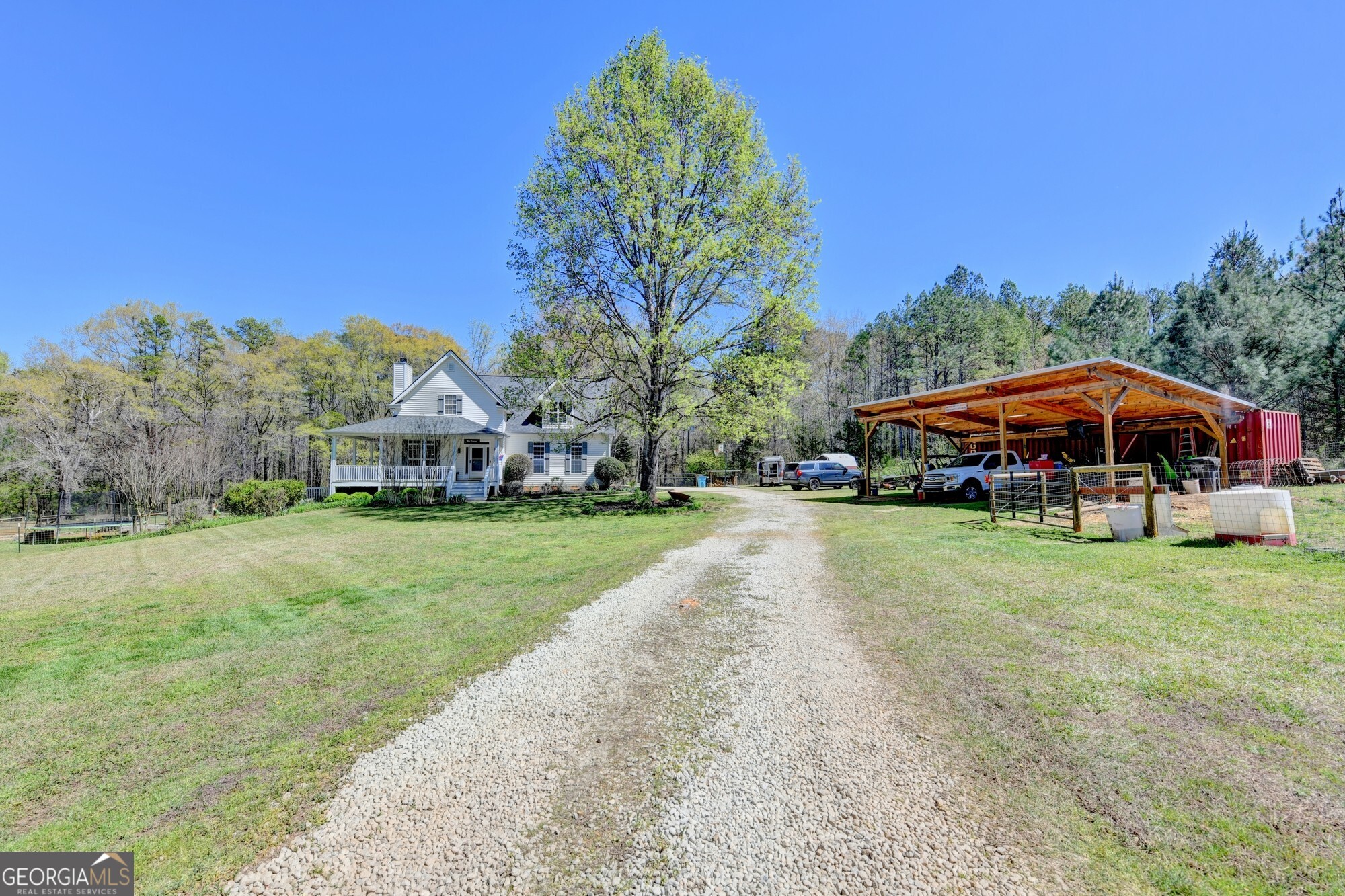 1555 Lower River Road Property Photo 3