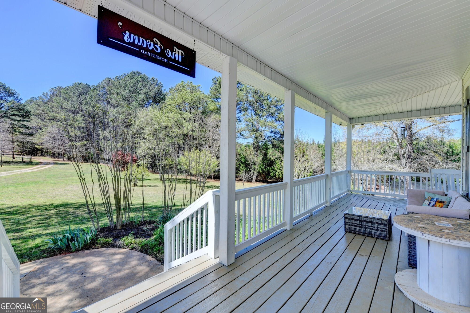 1555 Lower River Road Property Photo 4