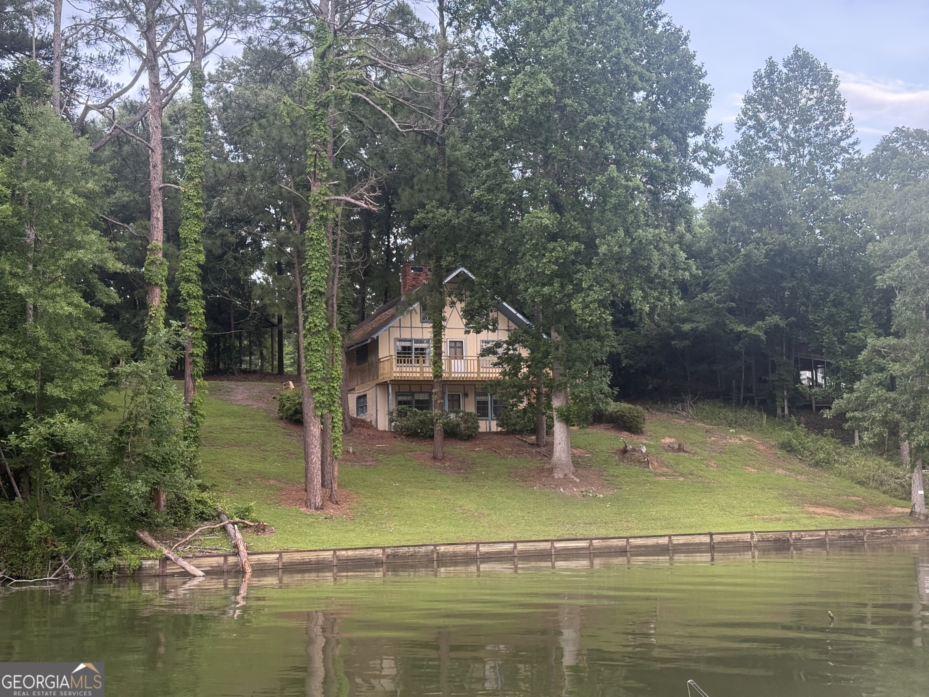 460 Lakeview Road Property Photo 1