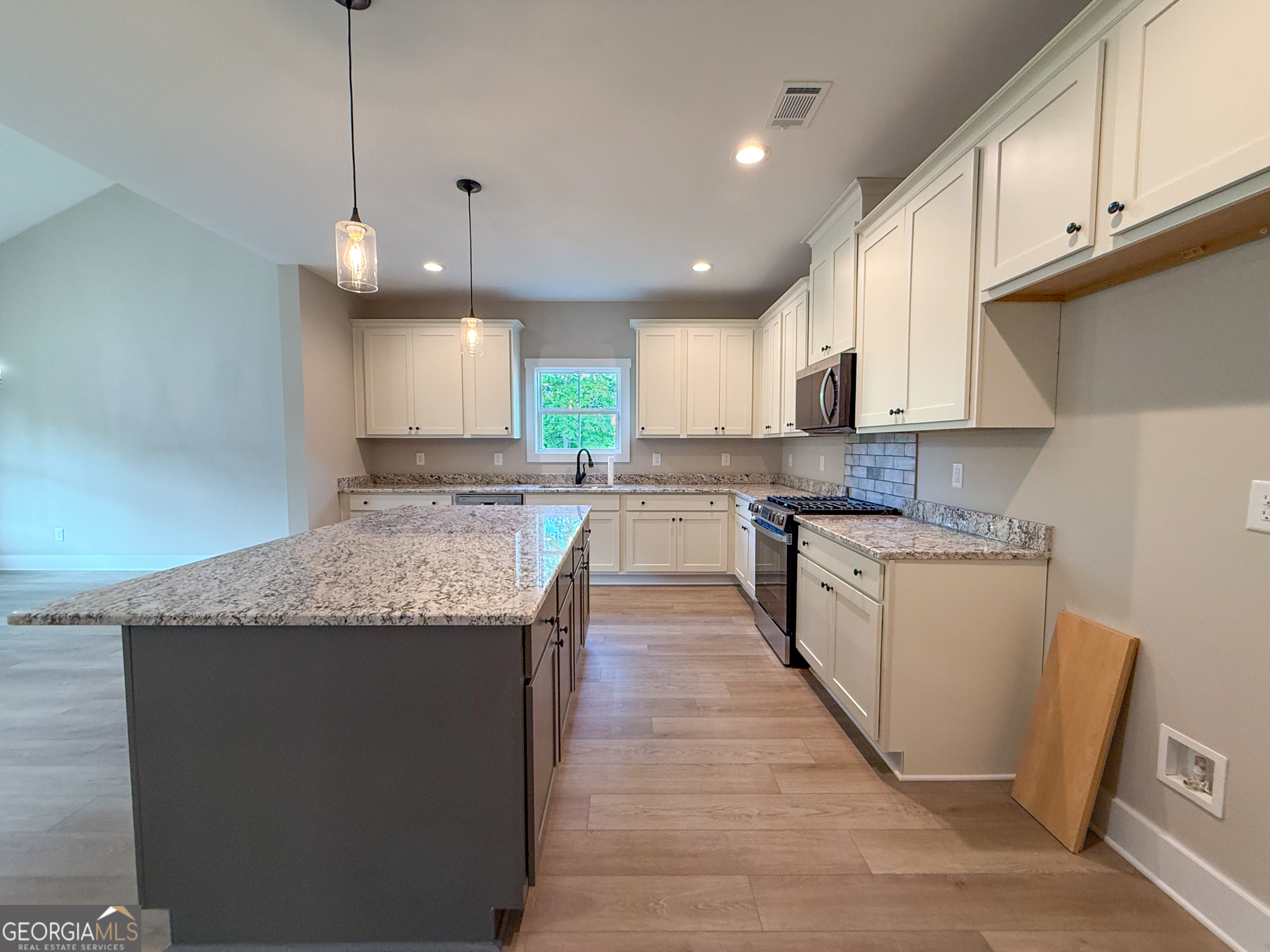 53 Hunts Ridge Drive Property Photo 8