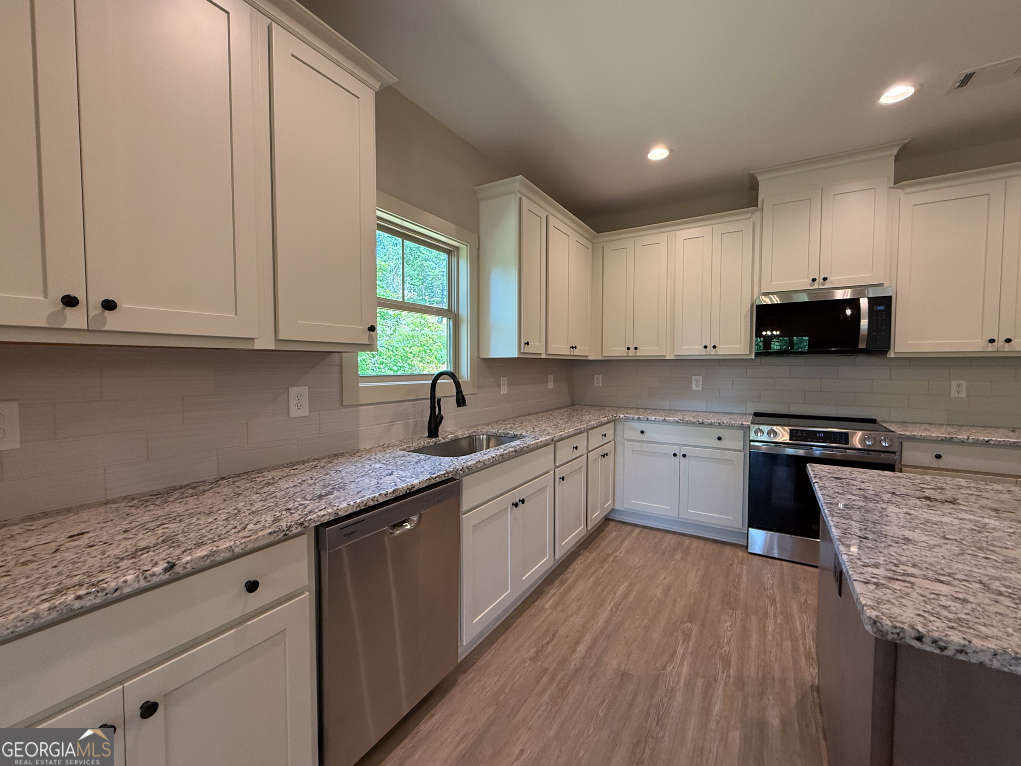 365 Hunts Ridge Drive Property Photo 4