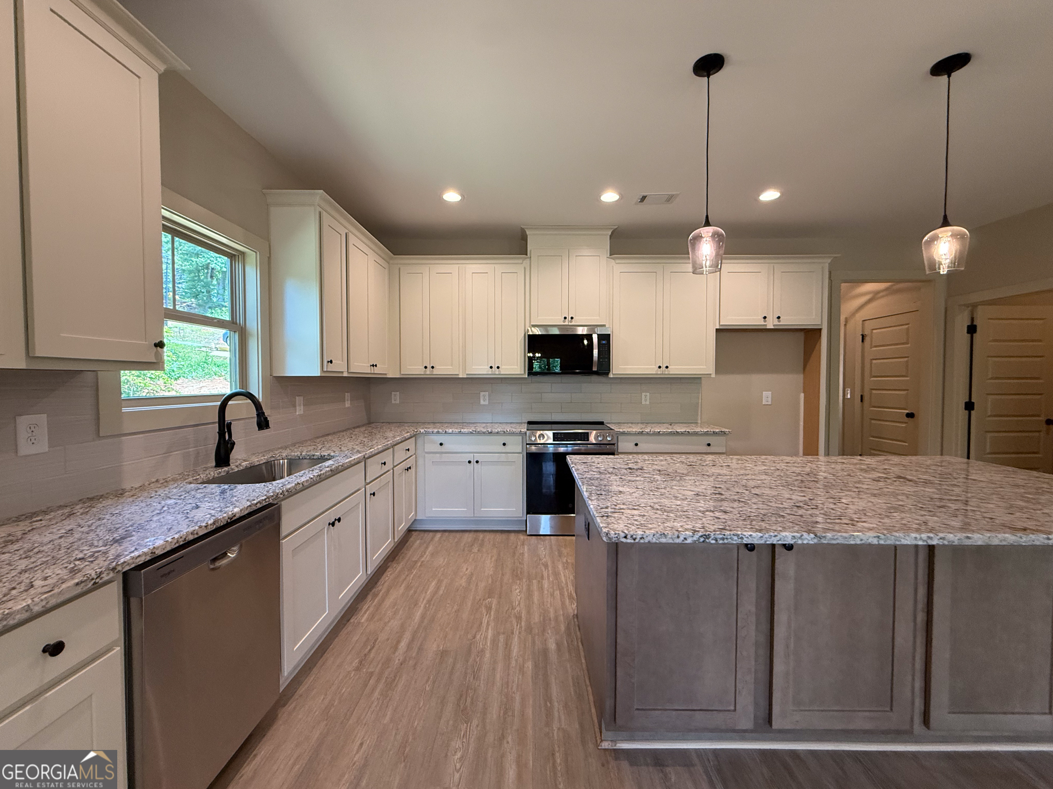 365 Hunts Ridge Drive Property Photo 7