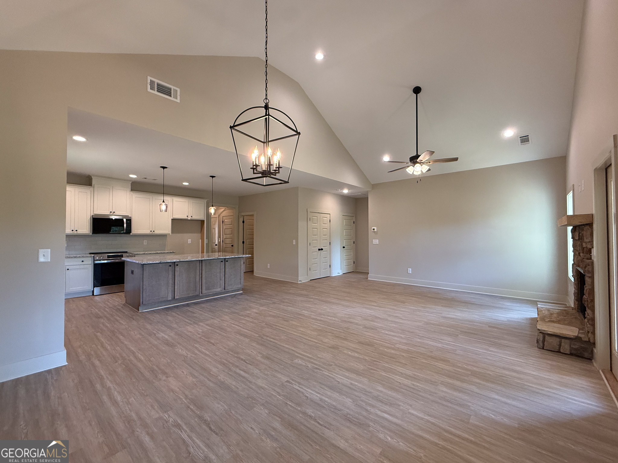 365 Hunts Ridge Drive Property Photo 7