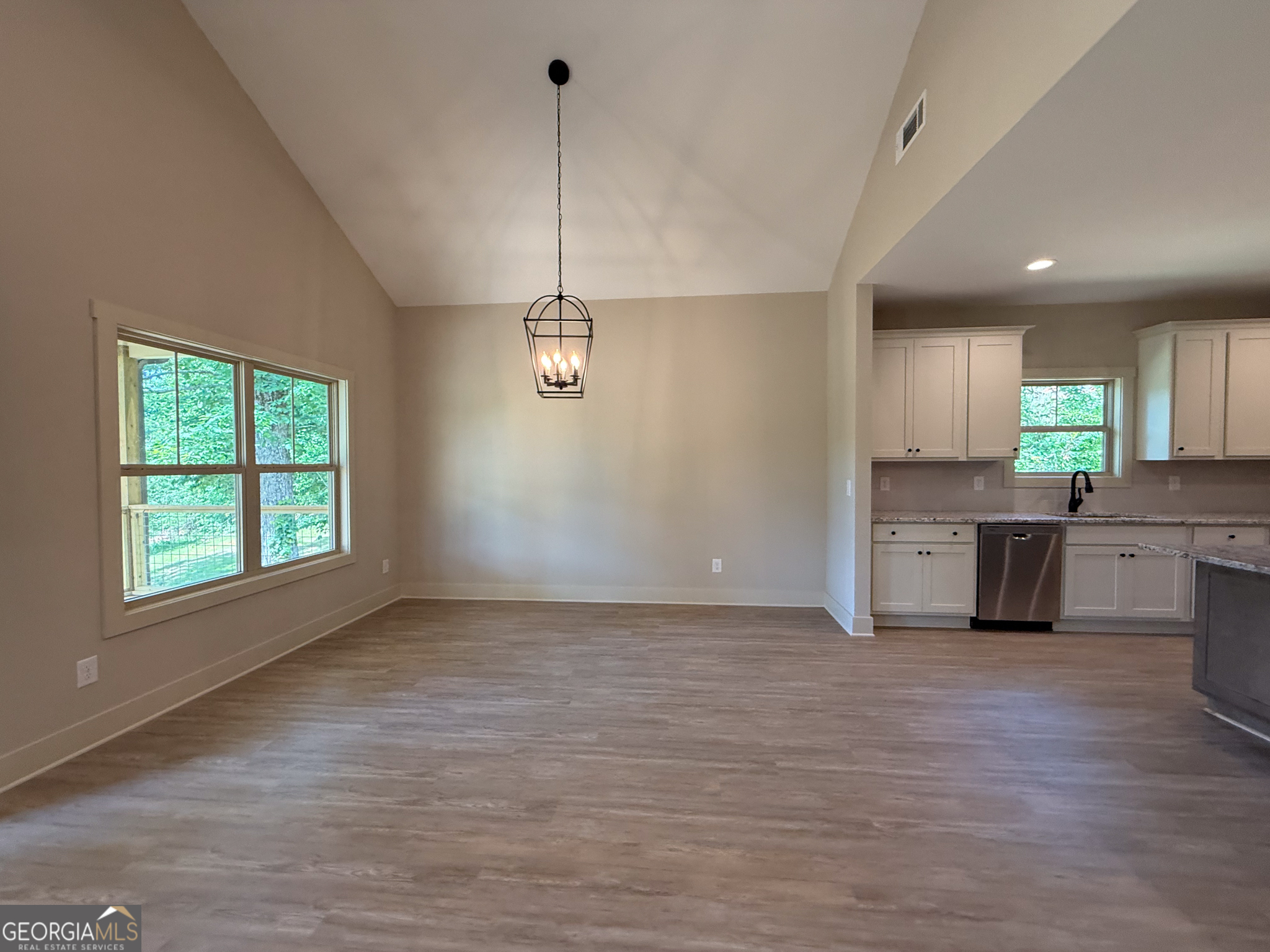 365 Hunts Ridge Drive Property Photo 8