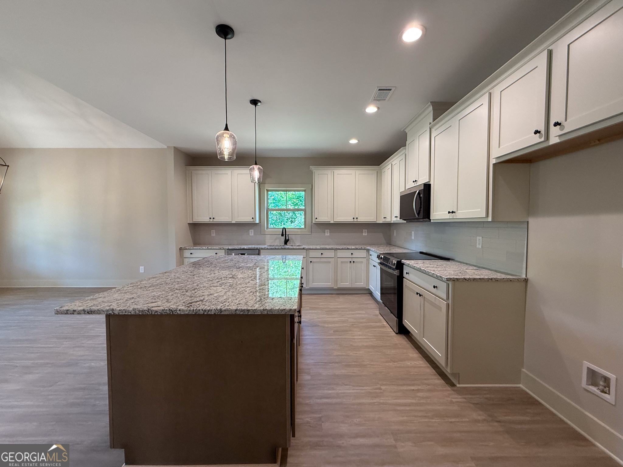 365 Hunts Ridge Drive Property Photo 9