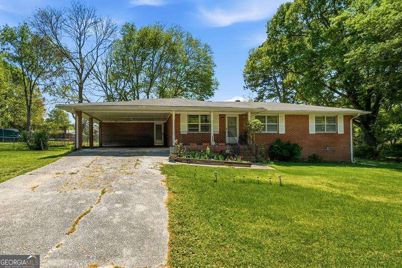 1210 Topaz Lane
