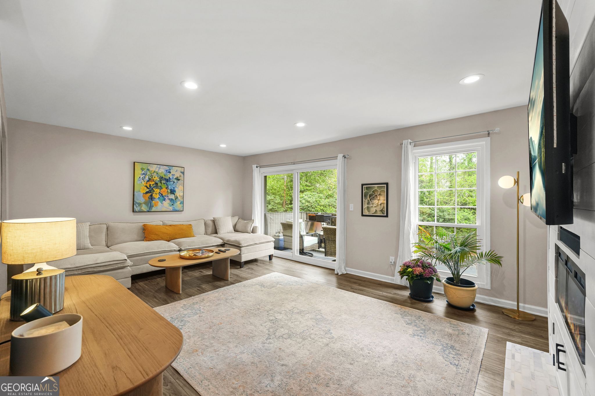 6851 Roswell Road # F30 Property Photo 3