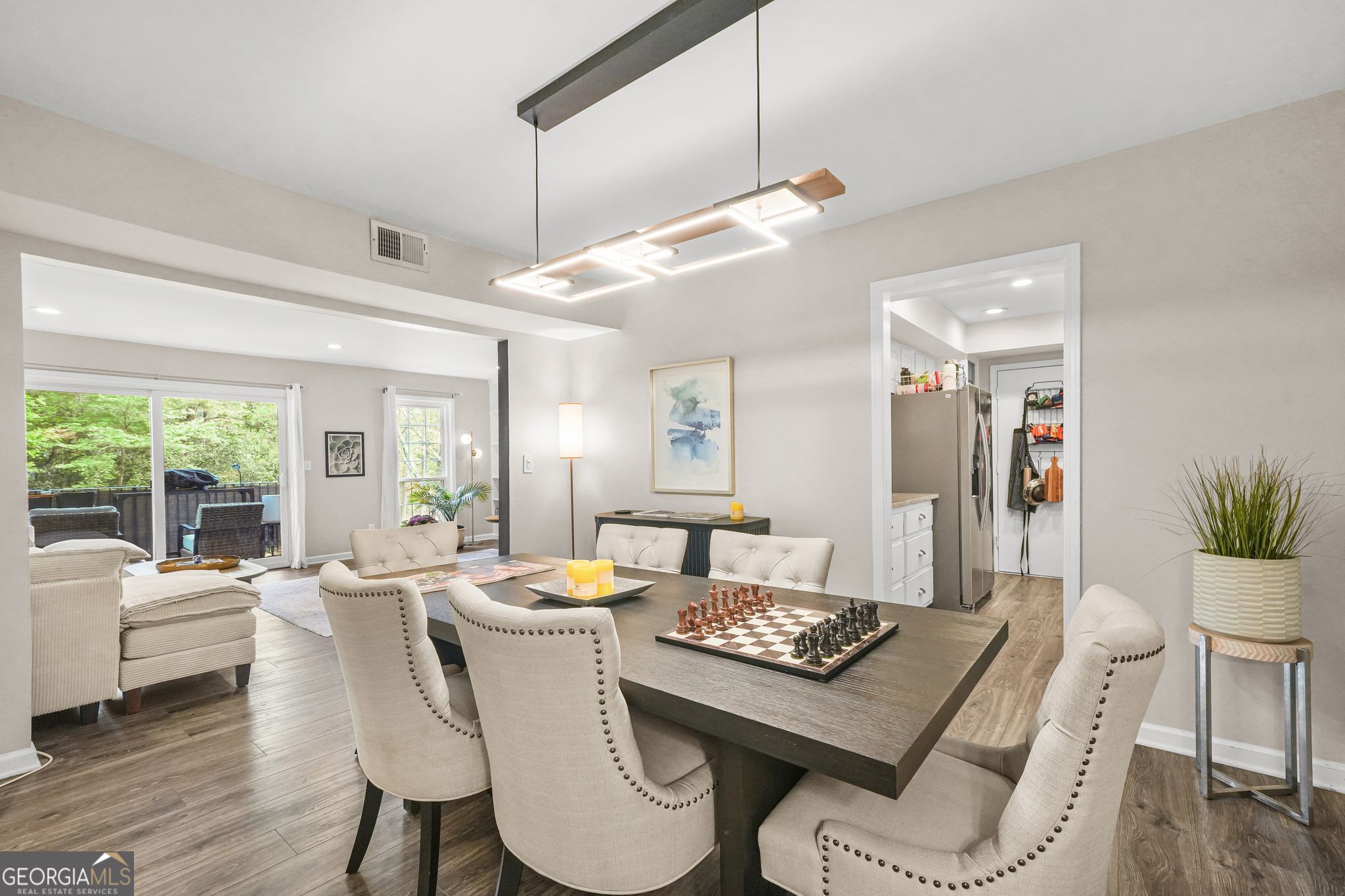 6851 Roswell Road # F30 Property Photo 8