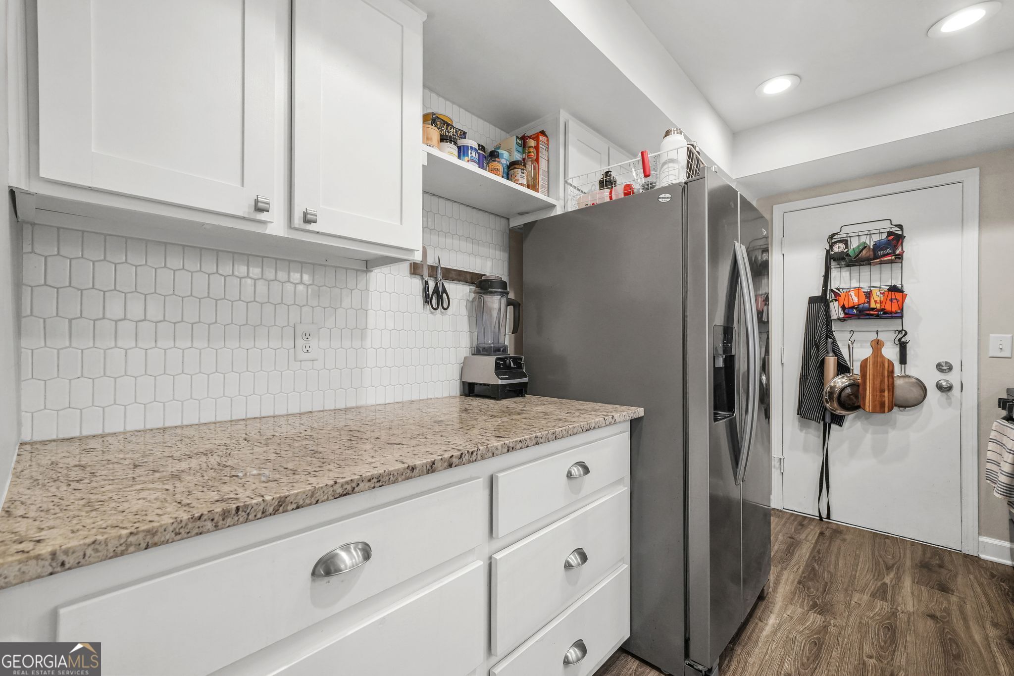 6851 Roswell Road # F30 Property Photo 12