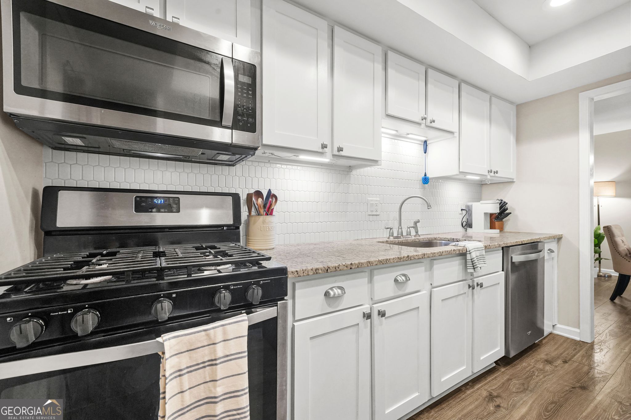 6851 Roswell Road # F30 Property Photo 15
