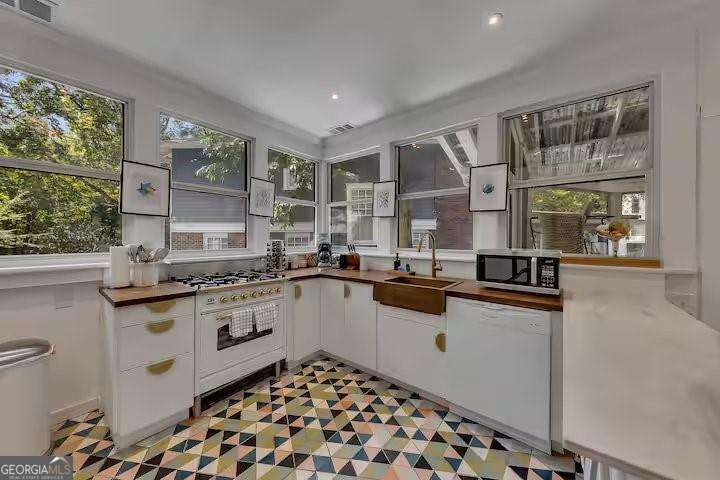449 Greenwood Avenue Ne Property Photo 9