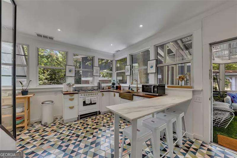 449 Greenwood Avenue Ne Property Photo 11