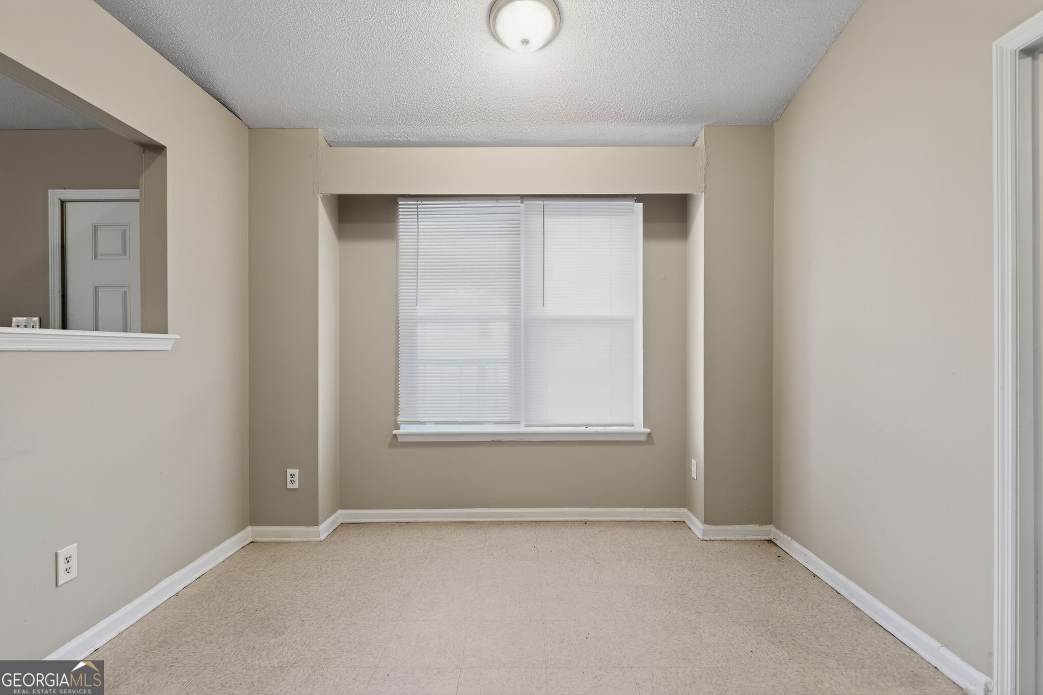 3638 Pebble Creek Drive Property Photo 7