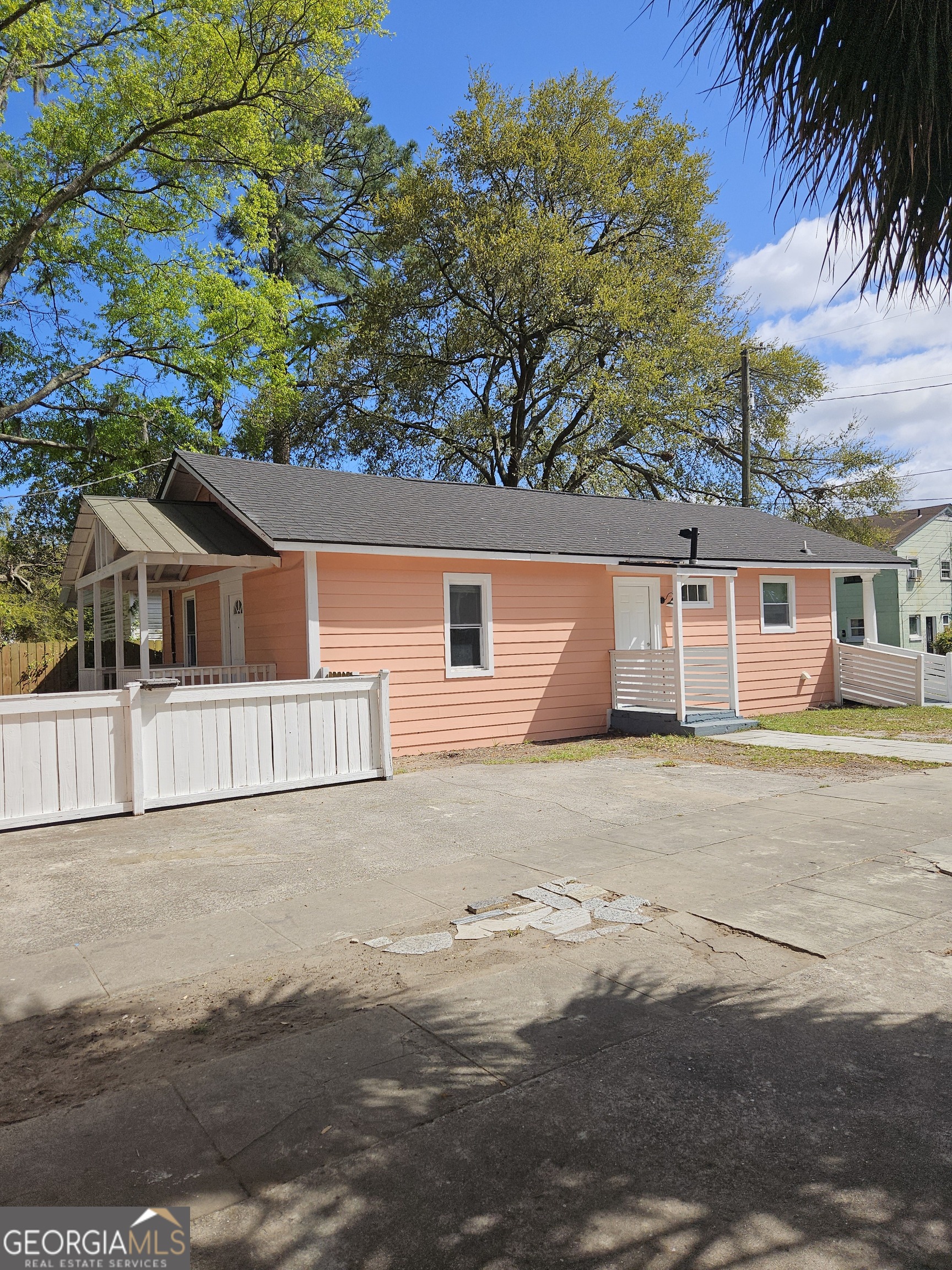 22 W 59th Street Property Photo 6