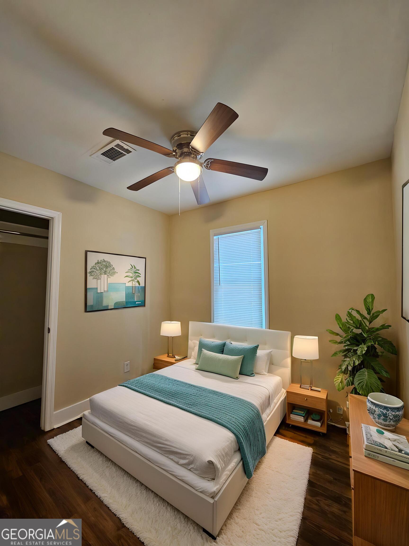 22 W 59th Street Property Photo 15