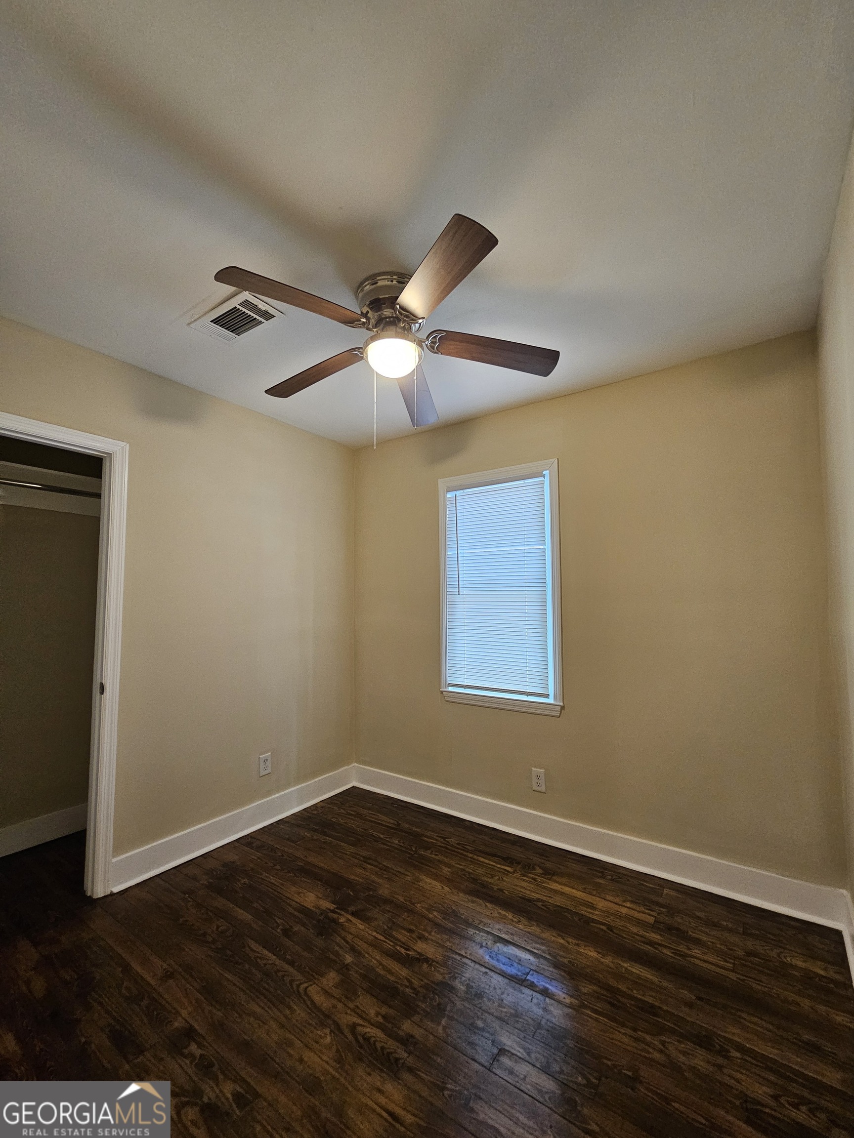 22 W 59th Street Property Photo 16