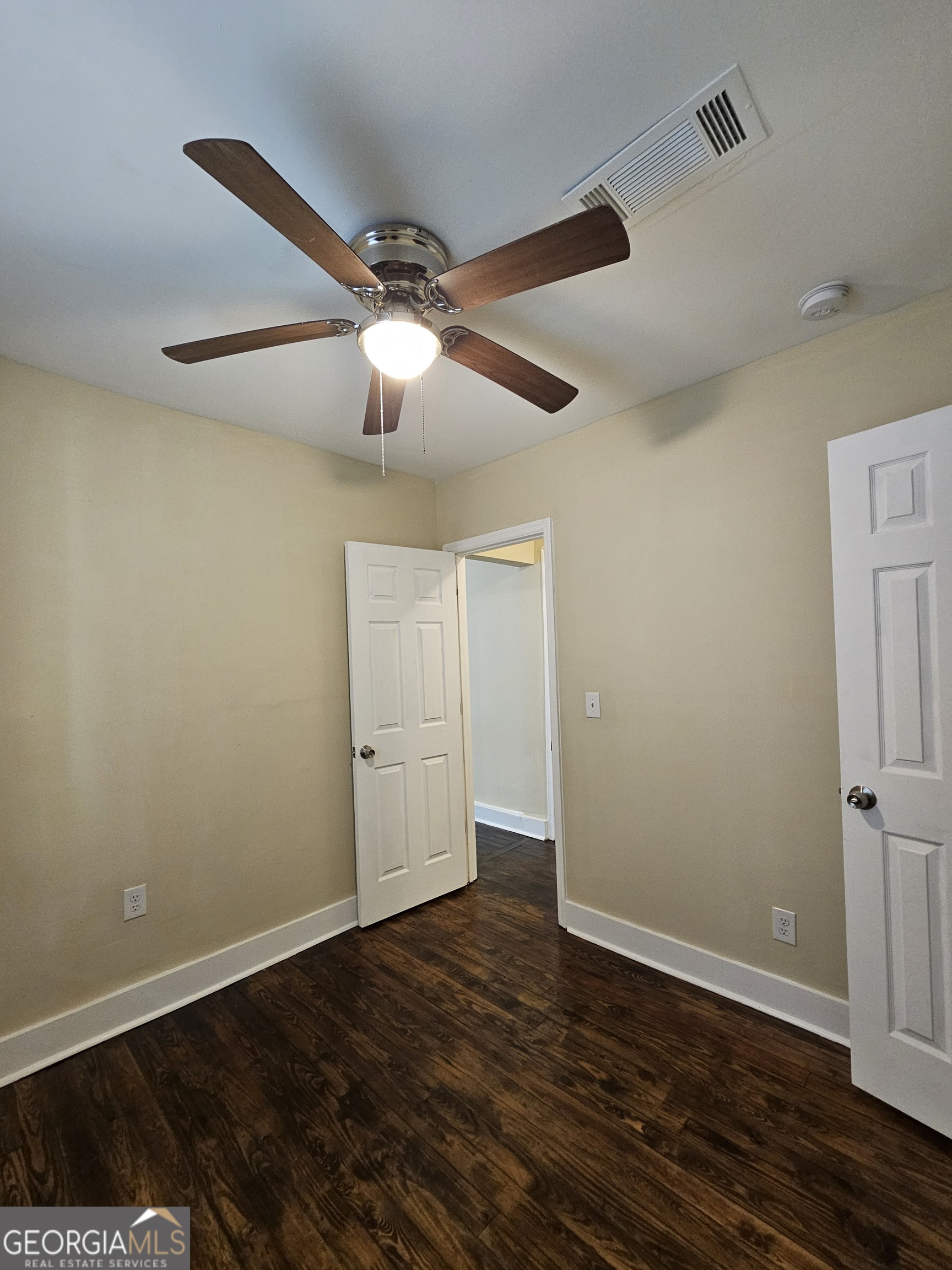 22 W 59th Street Property Photo 18