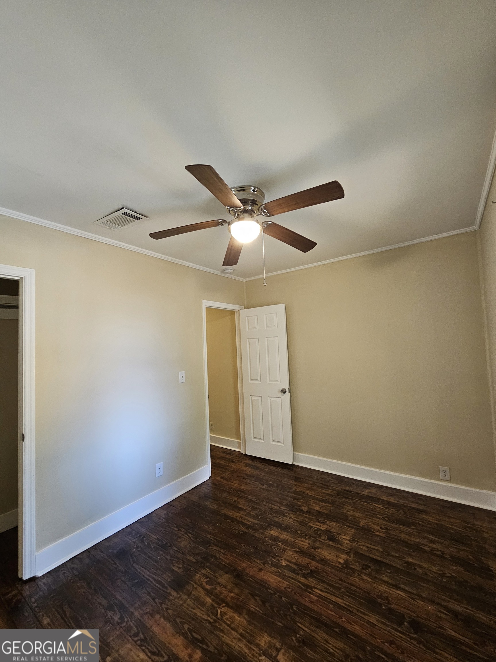 22 W 59th Street Property Photo 23