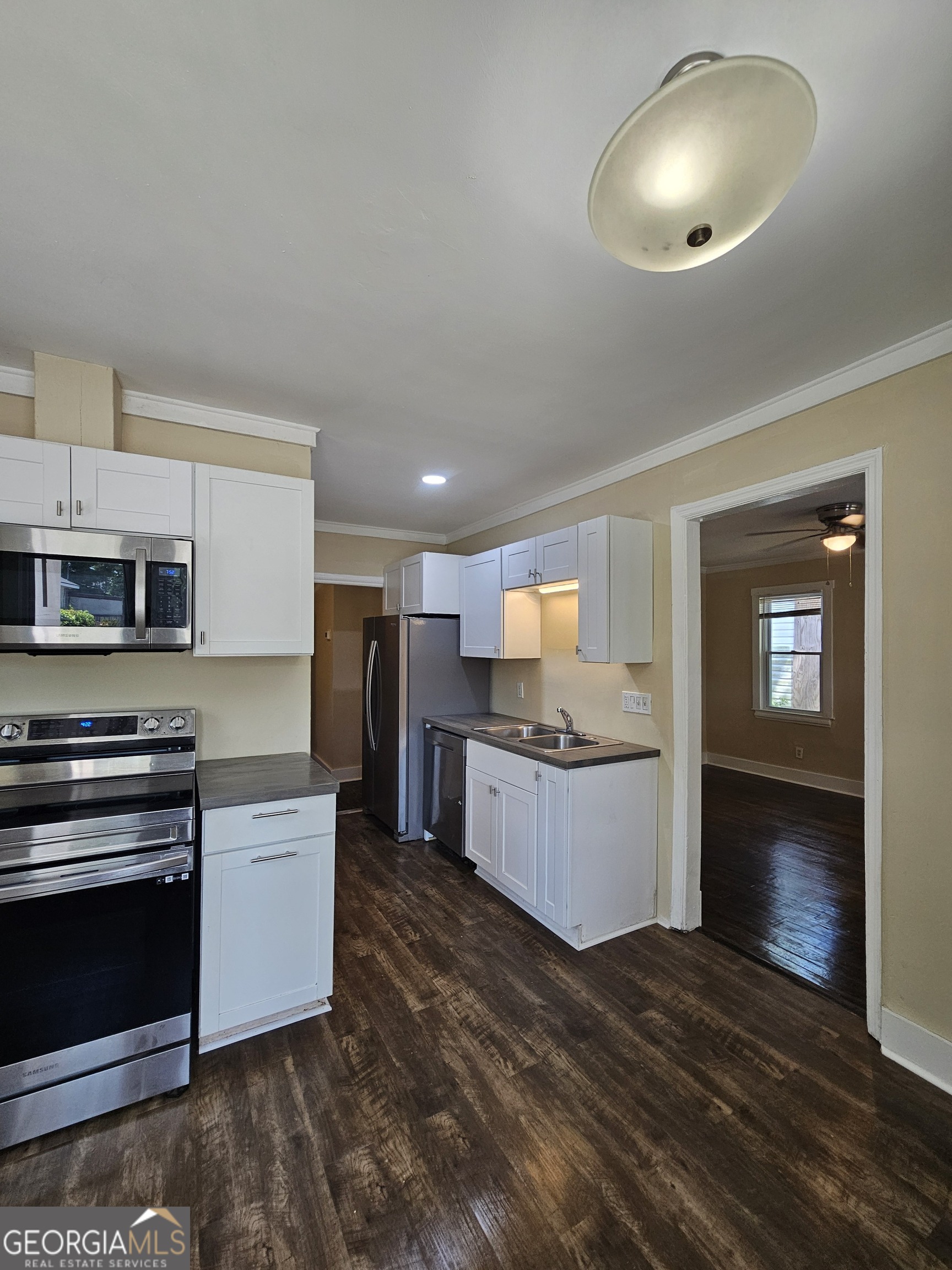 22 W 59th Street Property Photo 32