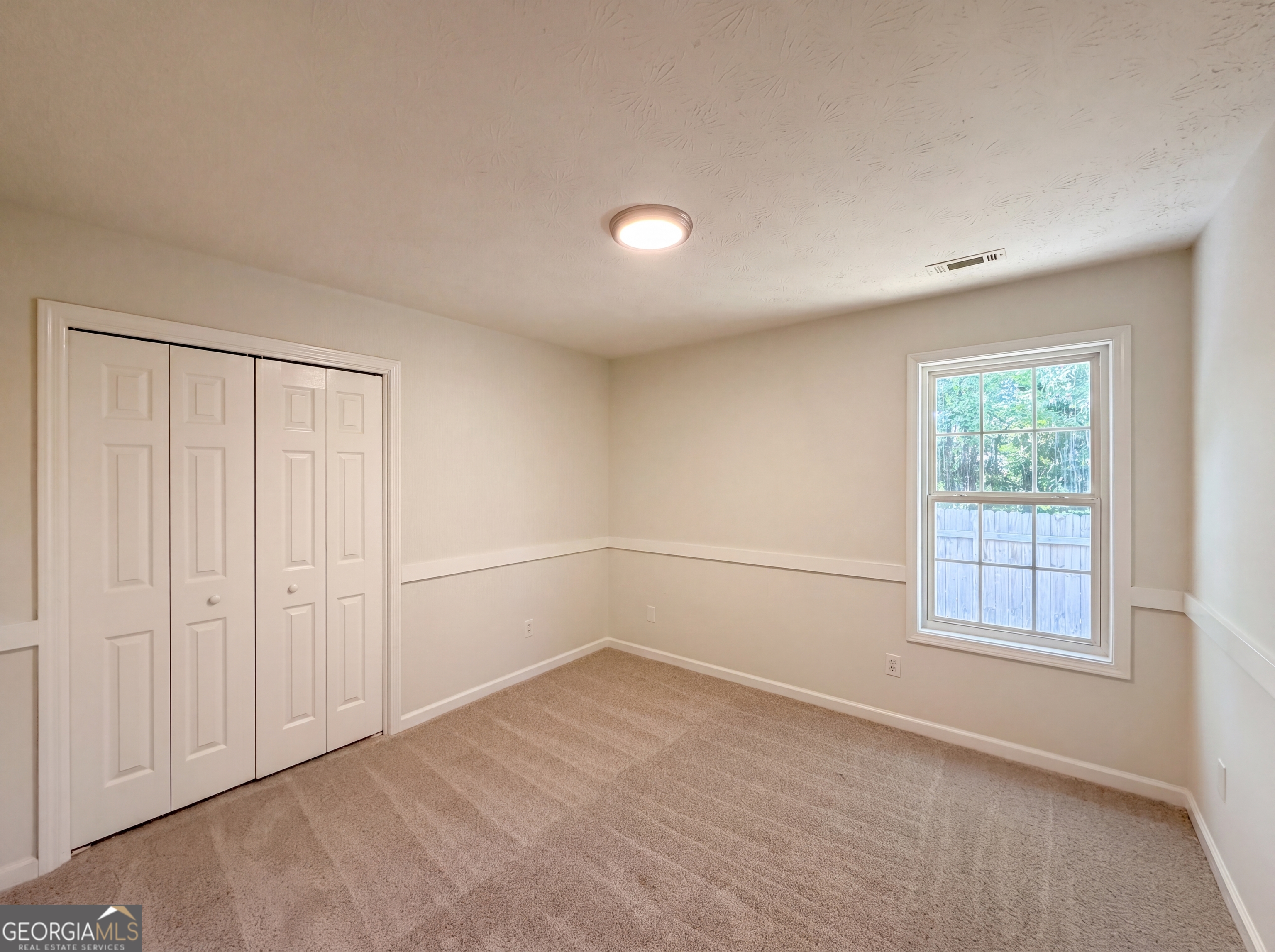 335 Hunters Glen Property Photo 18