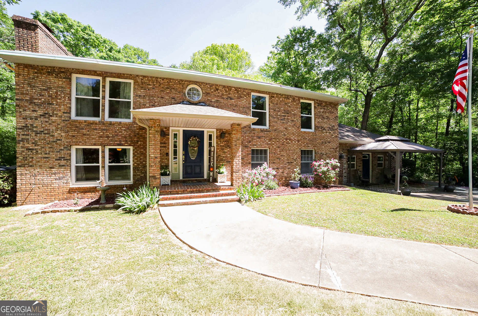 298 Hudson River Drive Property Photo 1