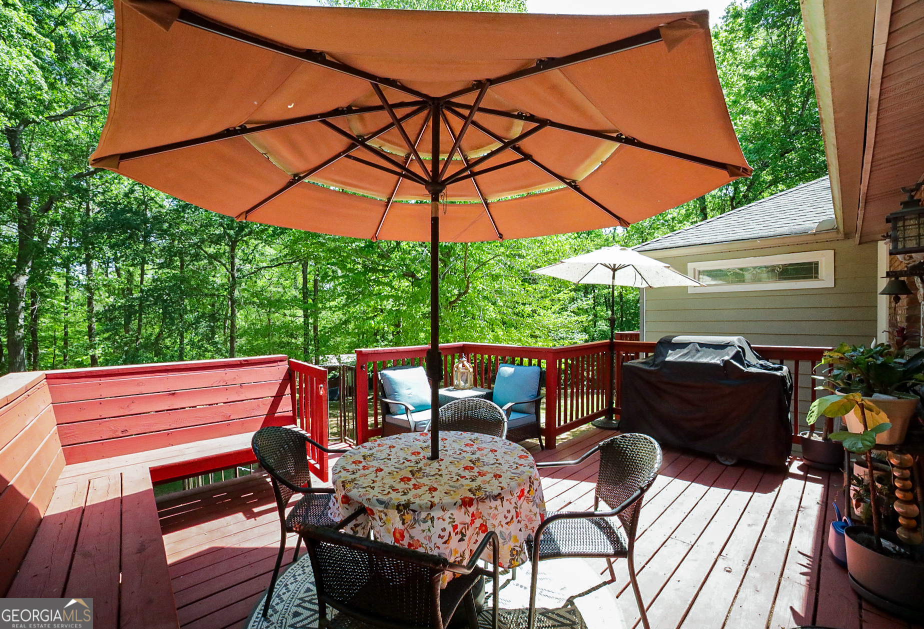 298 Hudson River Drive Property Photo 2