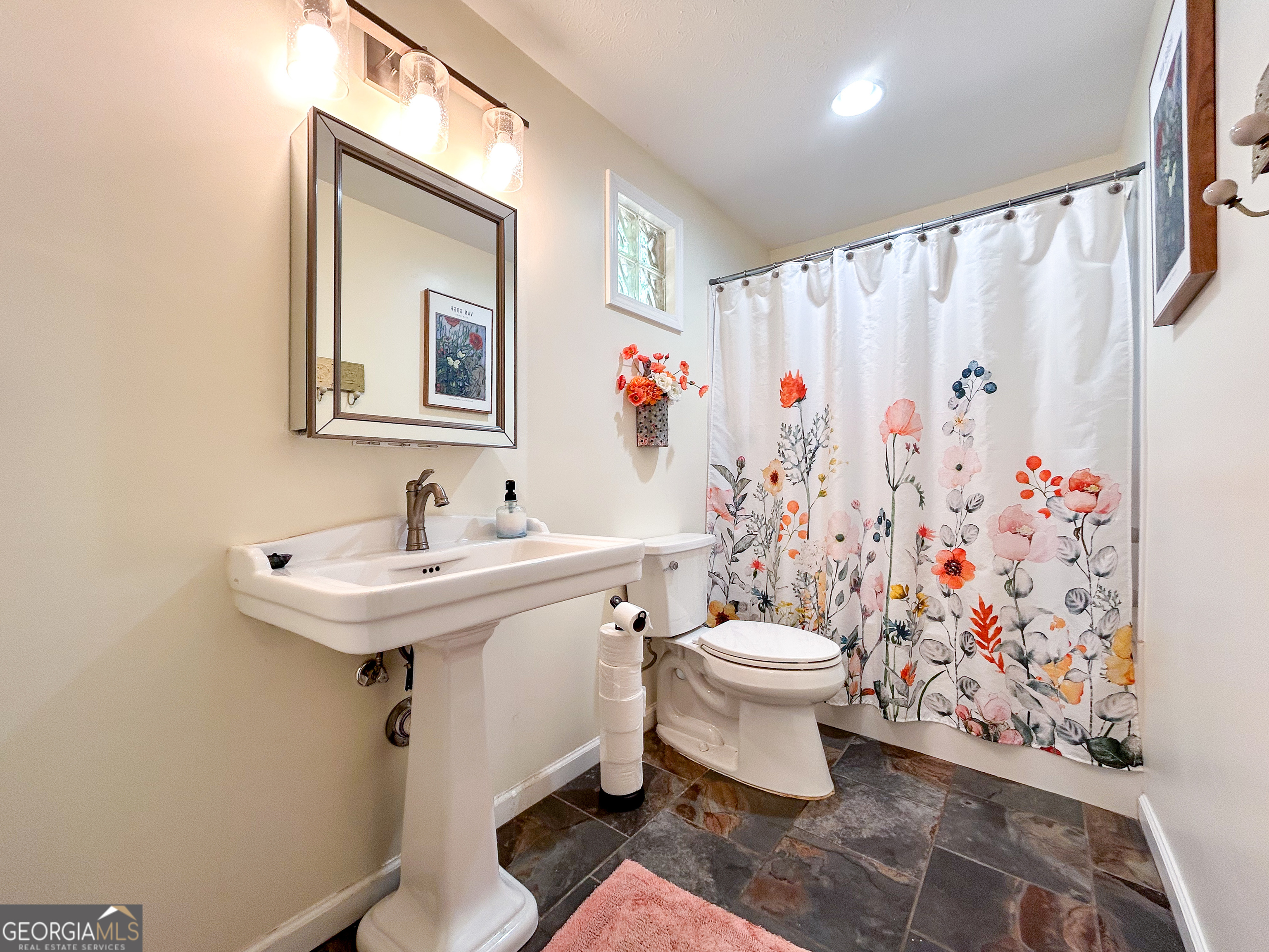 298 Hudson River Drive Property Photo 41