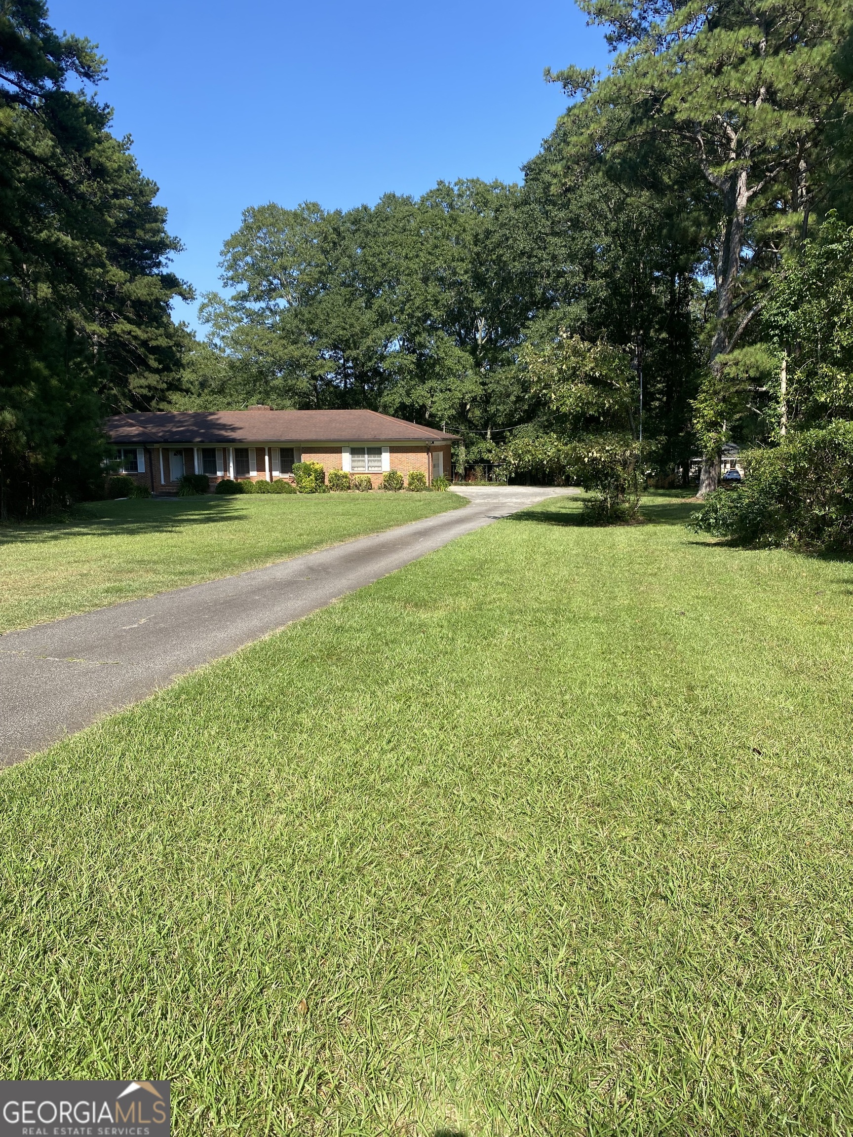 563 Highway 279 Property Photo 1
