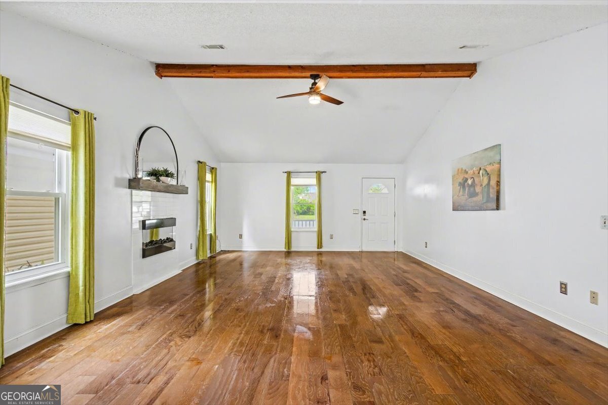 762 Robin Hood Drive Property Photo 4