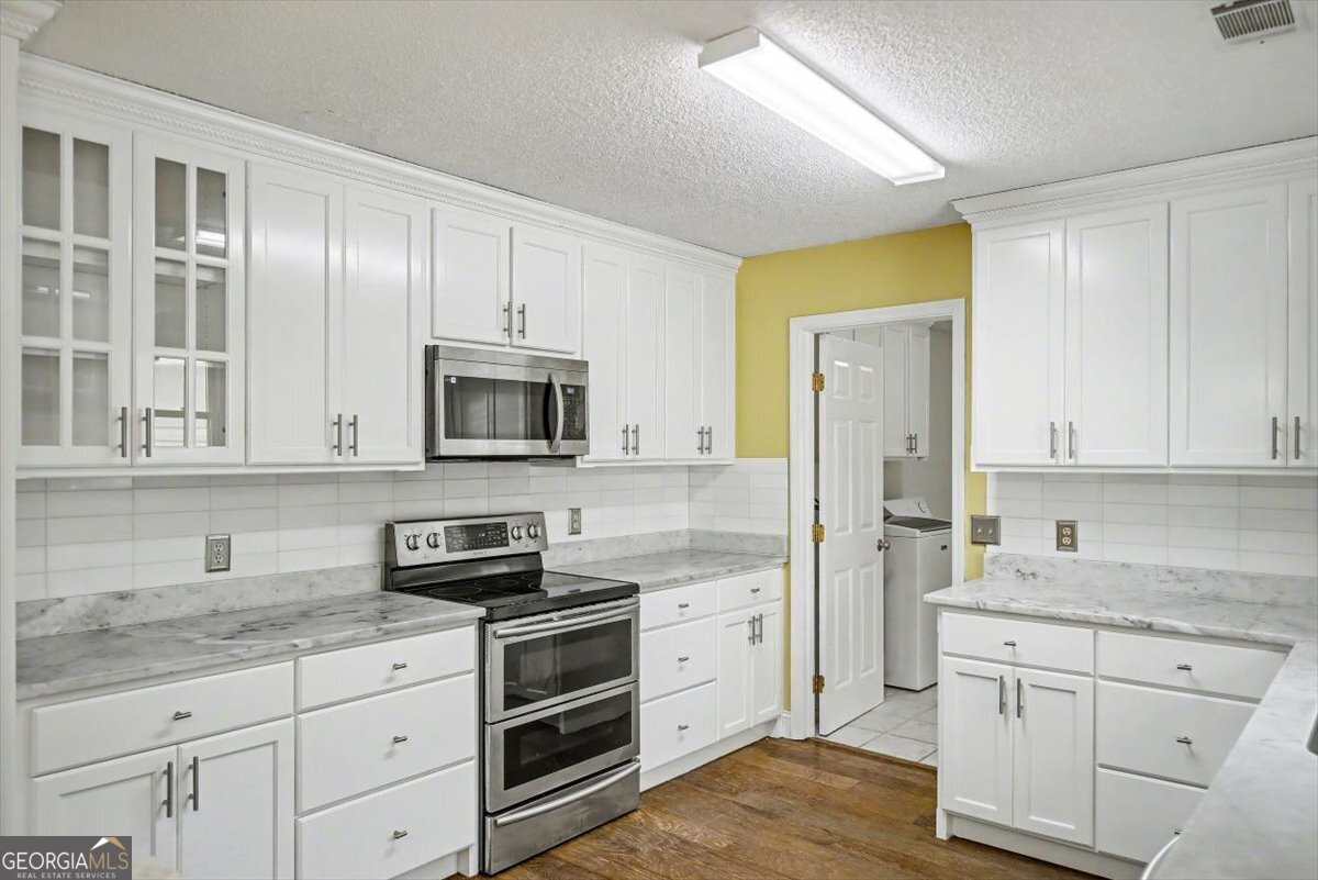 762 Robin Hood Drive Property Photo 11